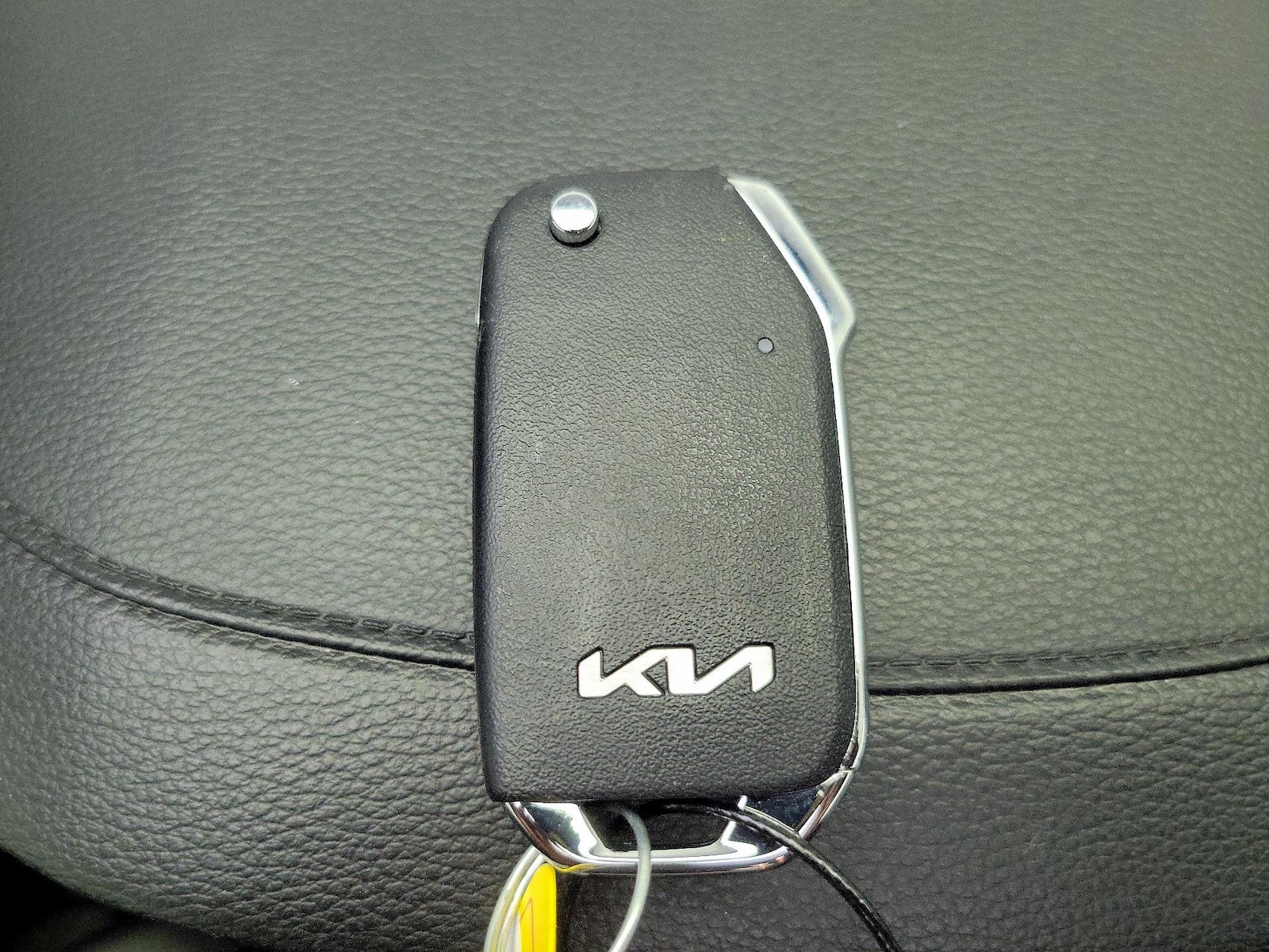 2023 Kia Forte LXS - Photo 23