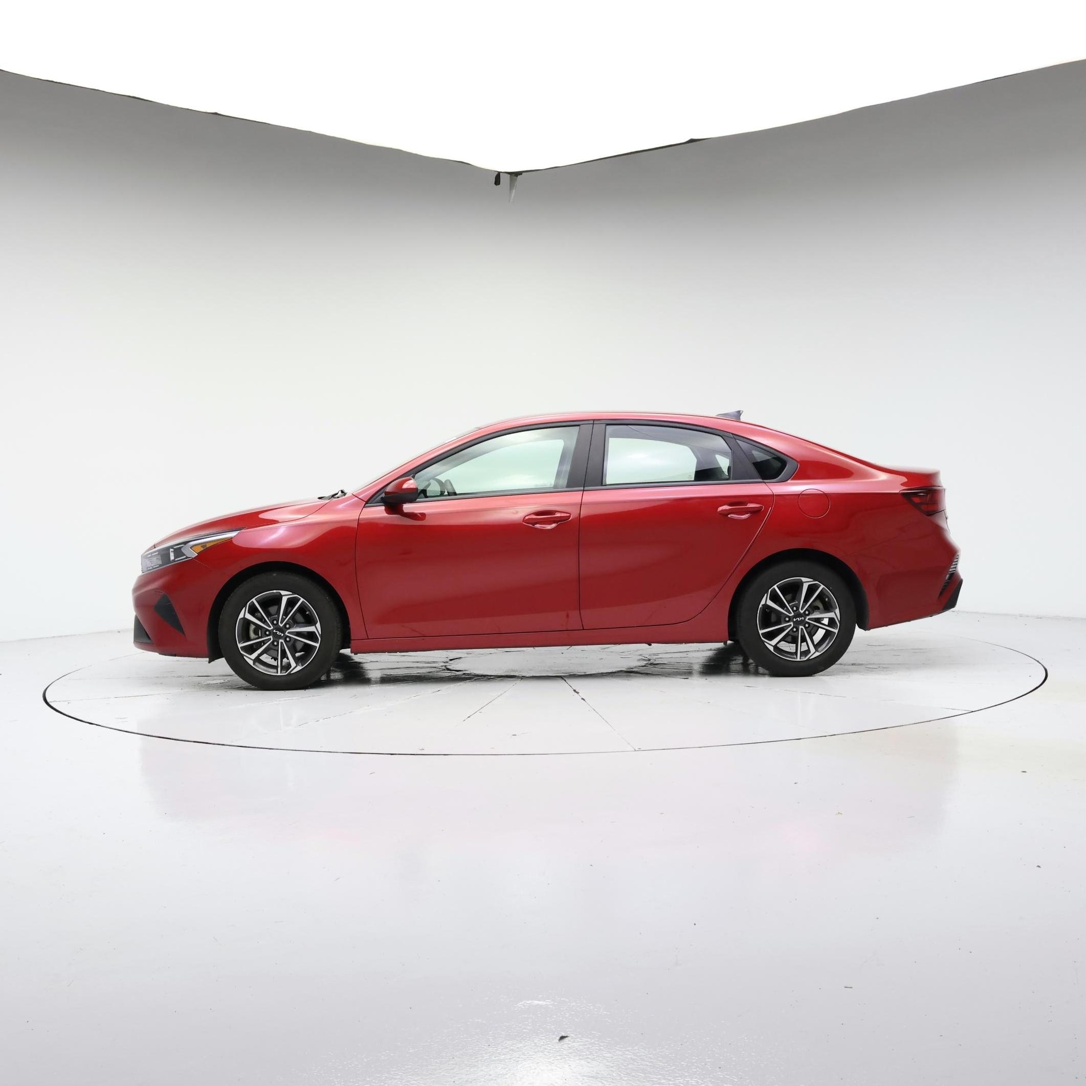 Thumbnail: 2023 Kia Forte - 3