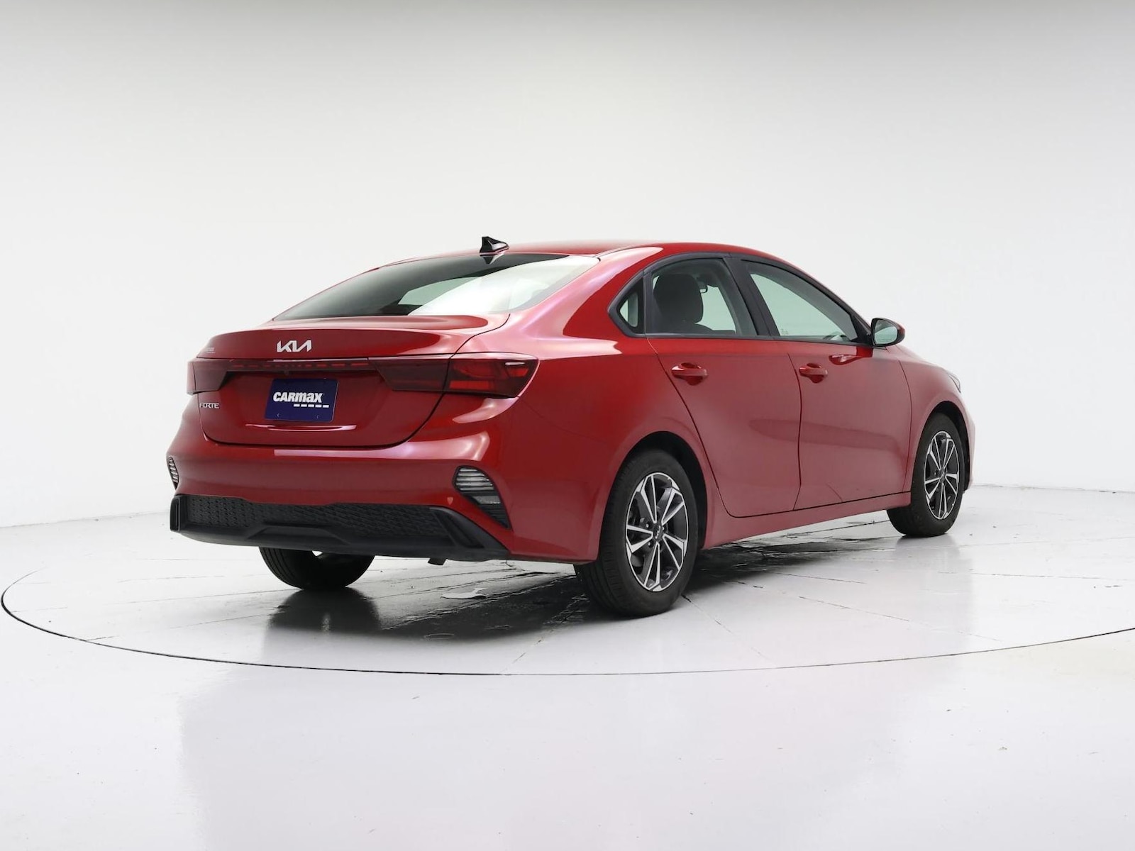 2023 Kia Forte LXS - Photo 9