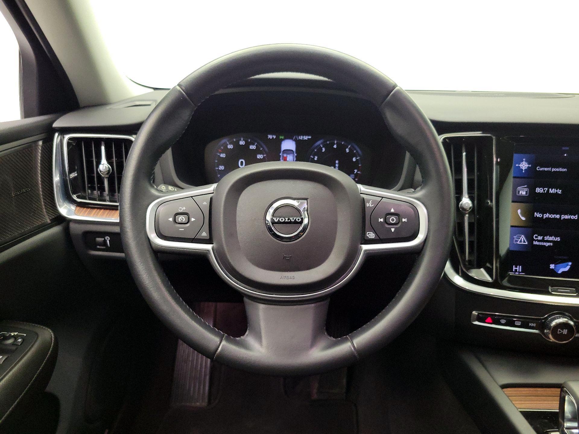 Thumbnail: 2022 Volvo S60 - 10