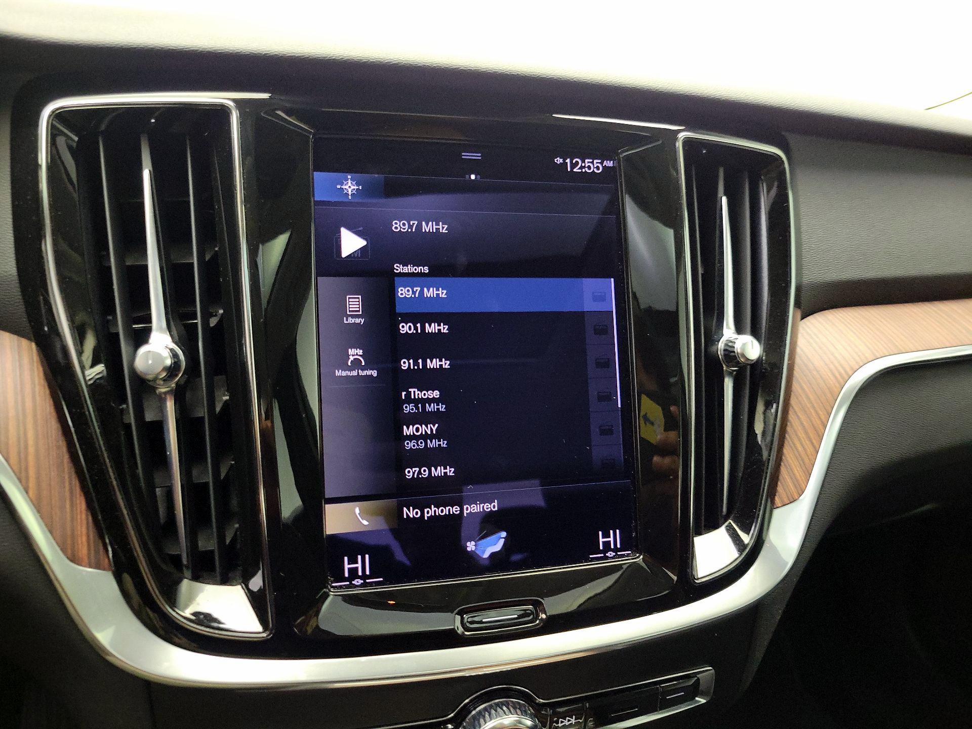 Thumbnail: 2022 Volvo S60 - 16