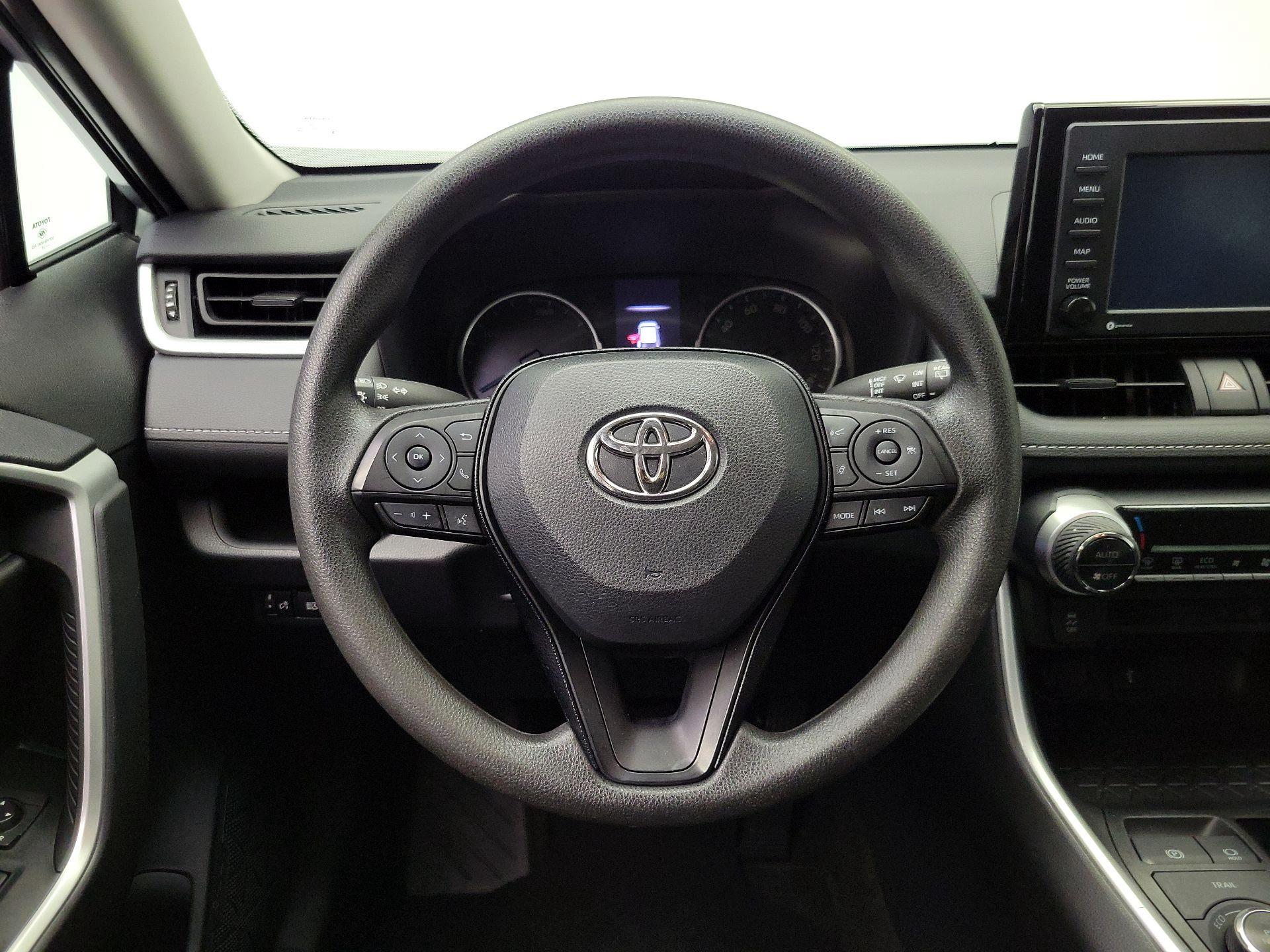 Thumbnail: 2021 Toyota RAV4 - 10