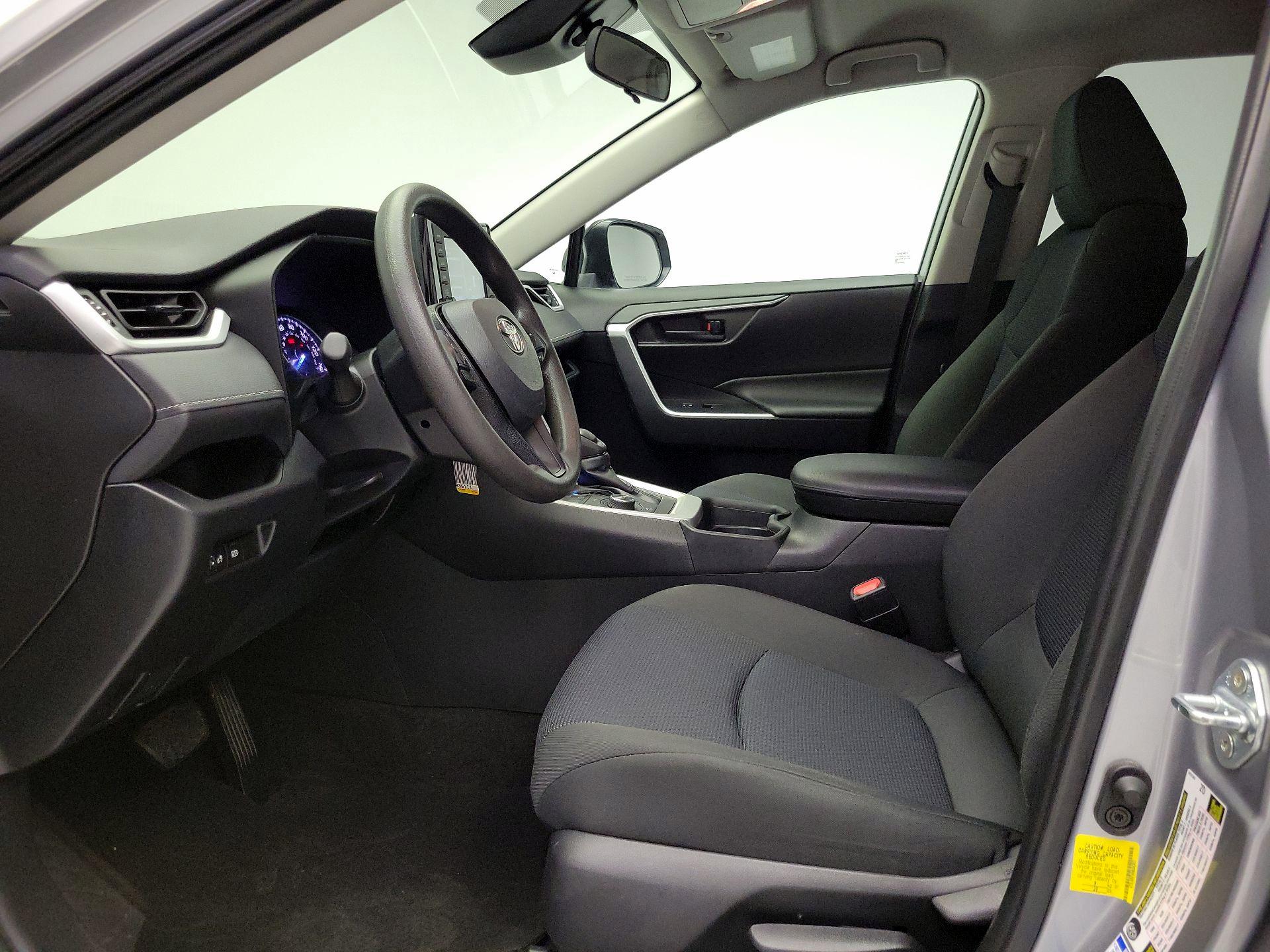 Thumbnail: 2021 Toyota RAV4 - 11
