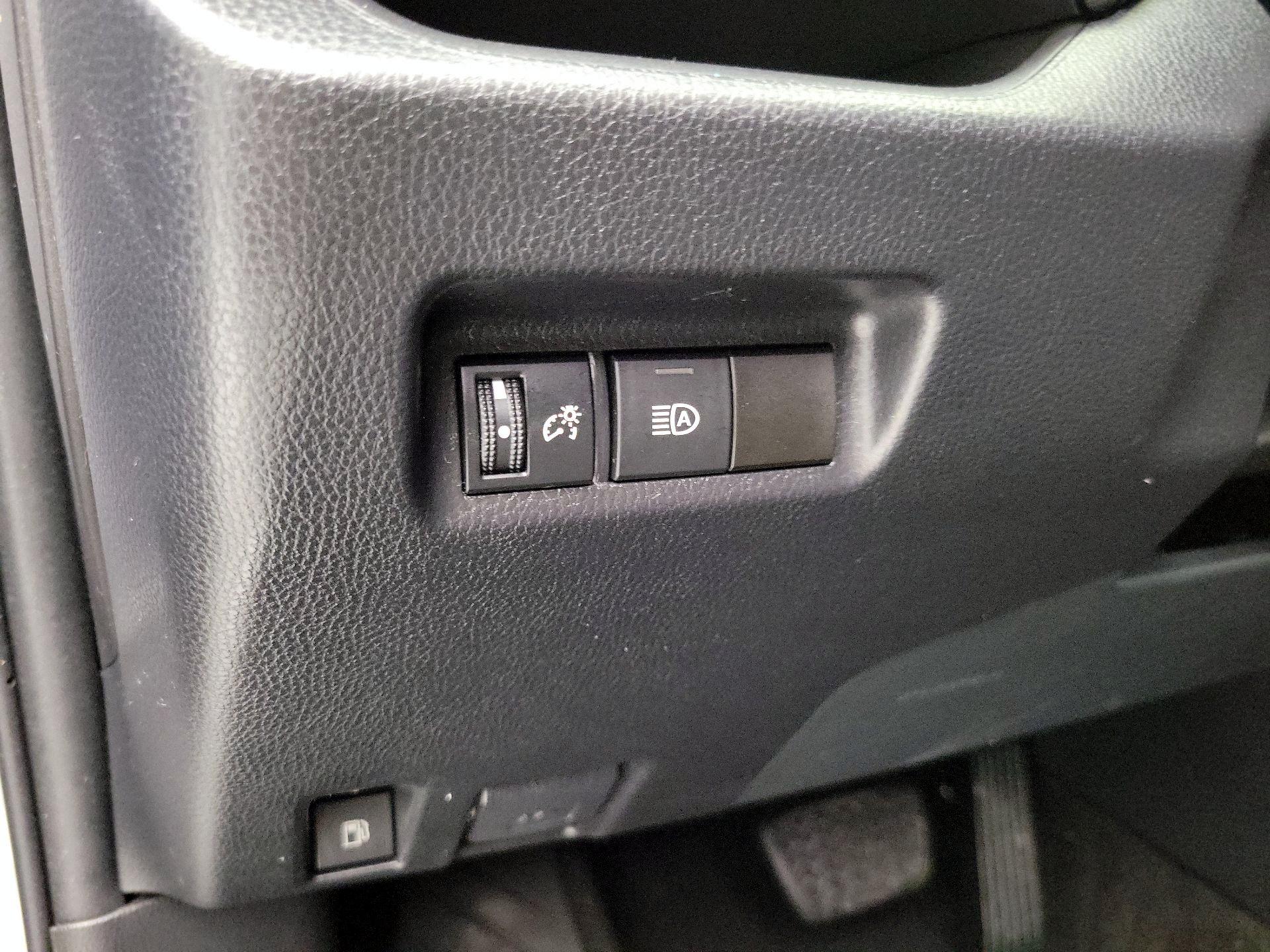 Thumbnail: 2021 Toyota RAV4 - 13