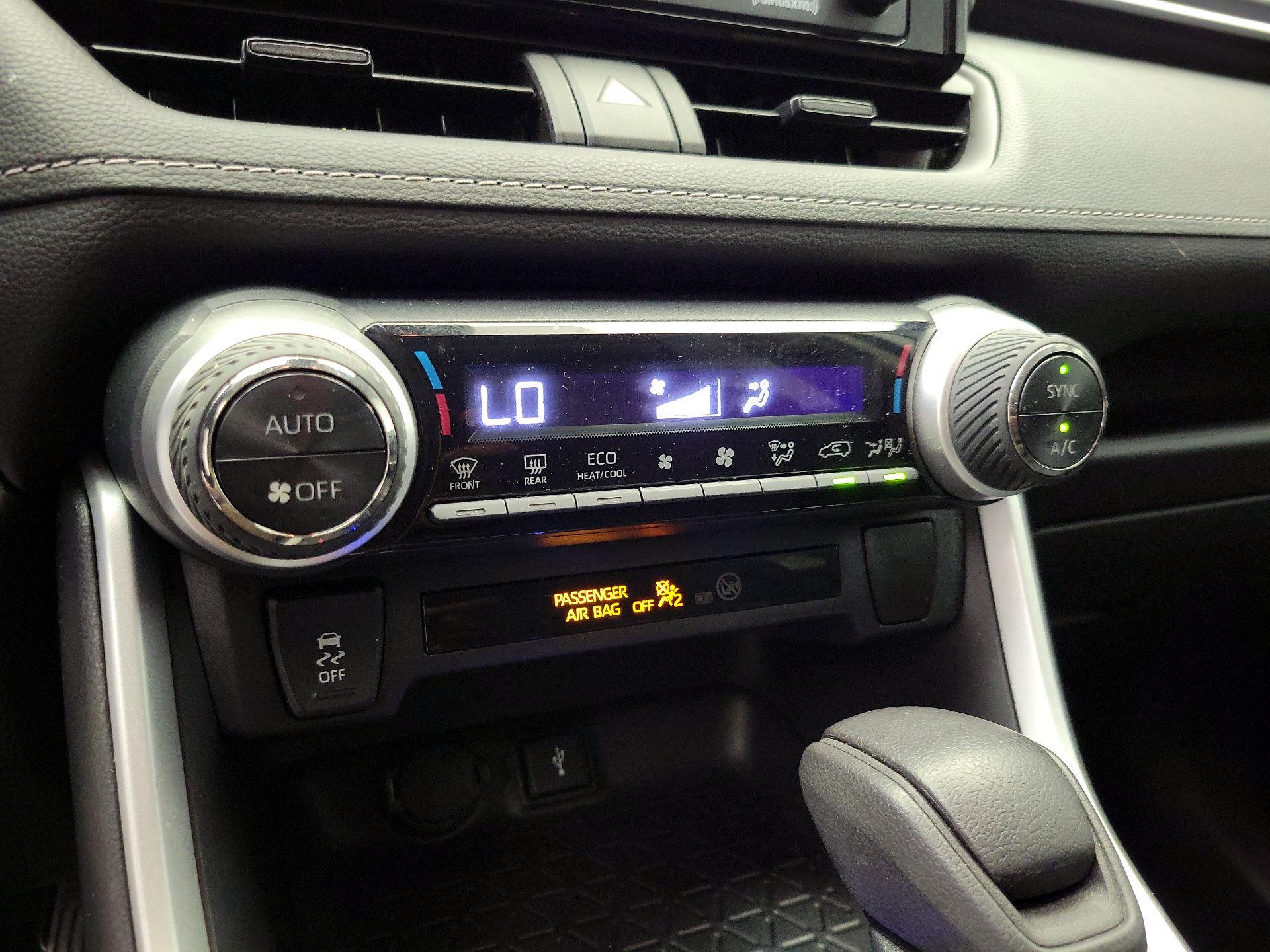 Thumbnail: 2021 Toyota RAV4 - 16