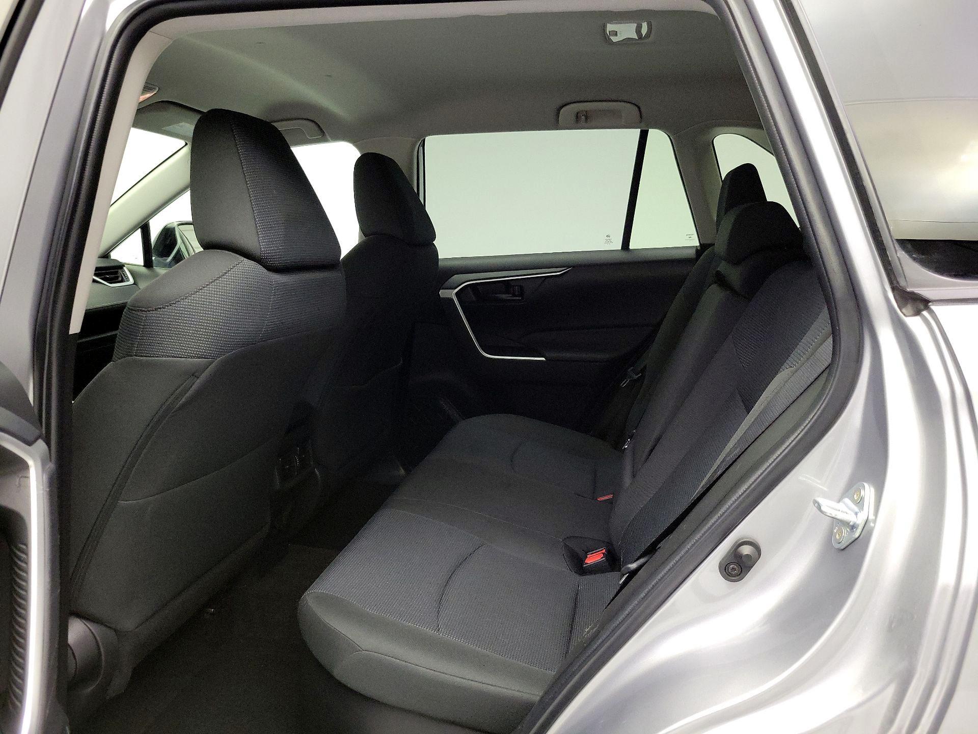 Thumbnail: 2021 Toyota RAV4 - 19
