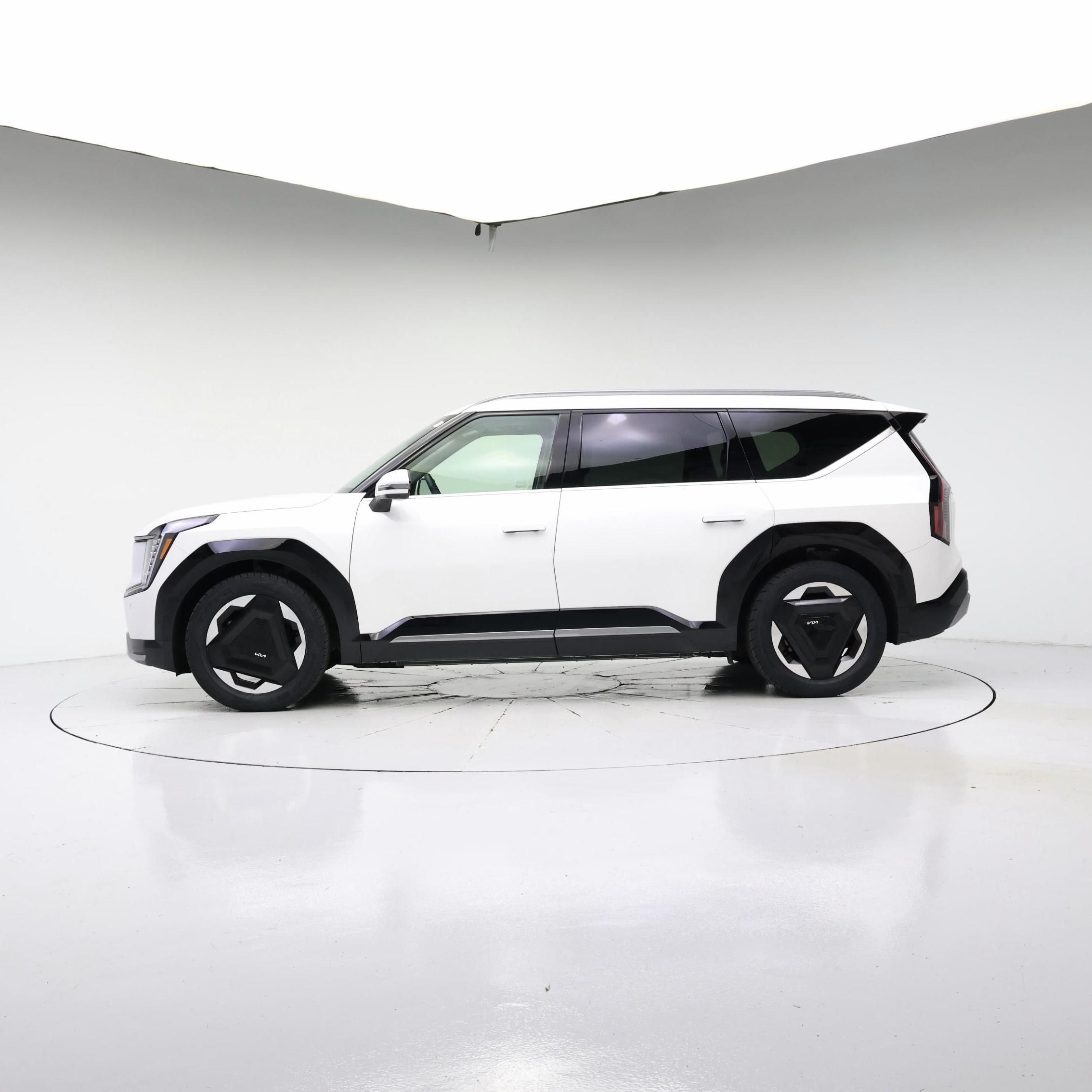 Thumbnail: 2024 Kia EV9 - 3