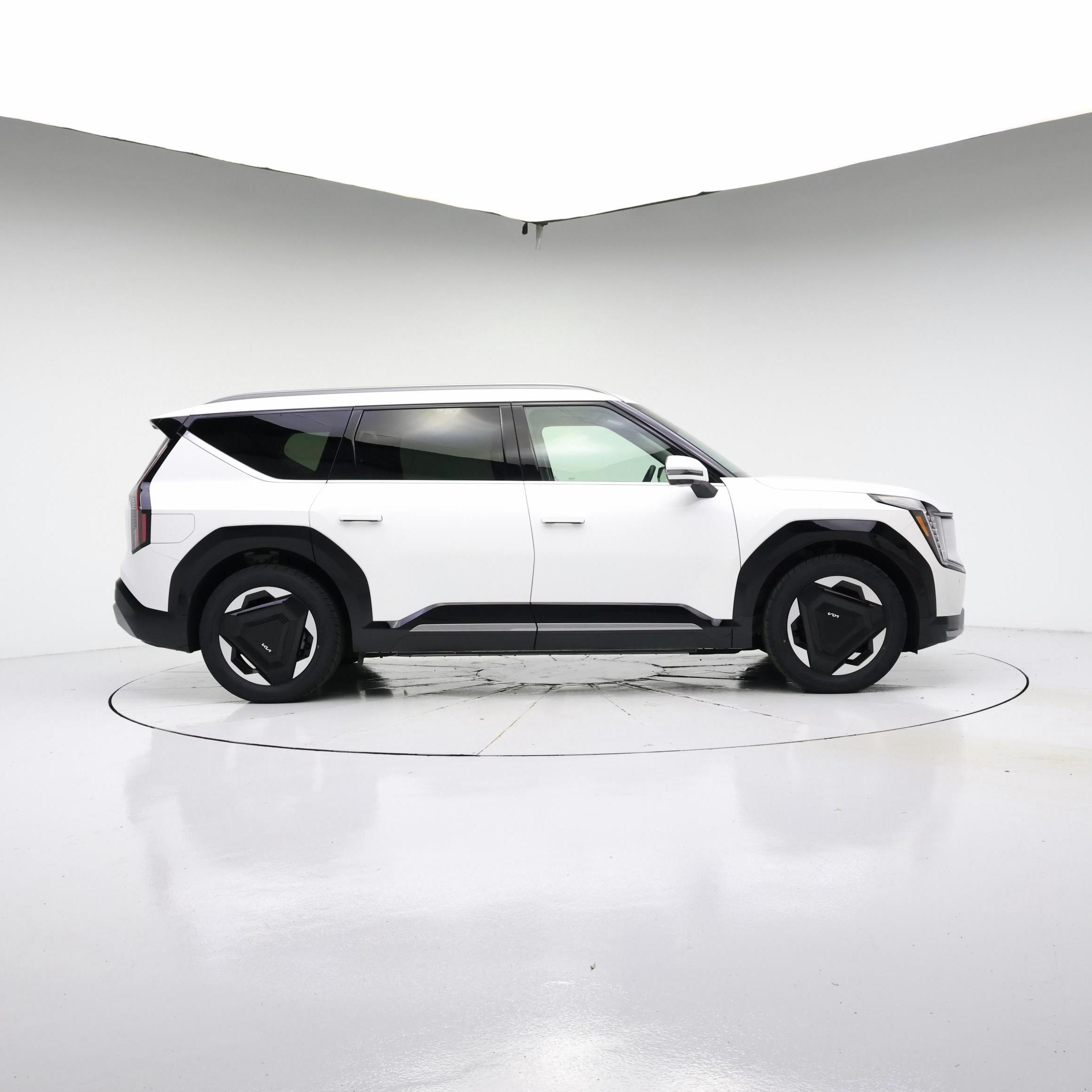 Thumbnail: 2024 Kia EV9 - 7