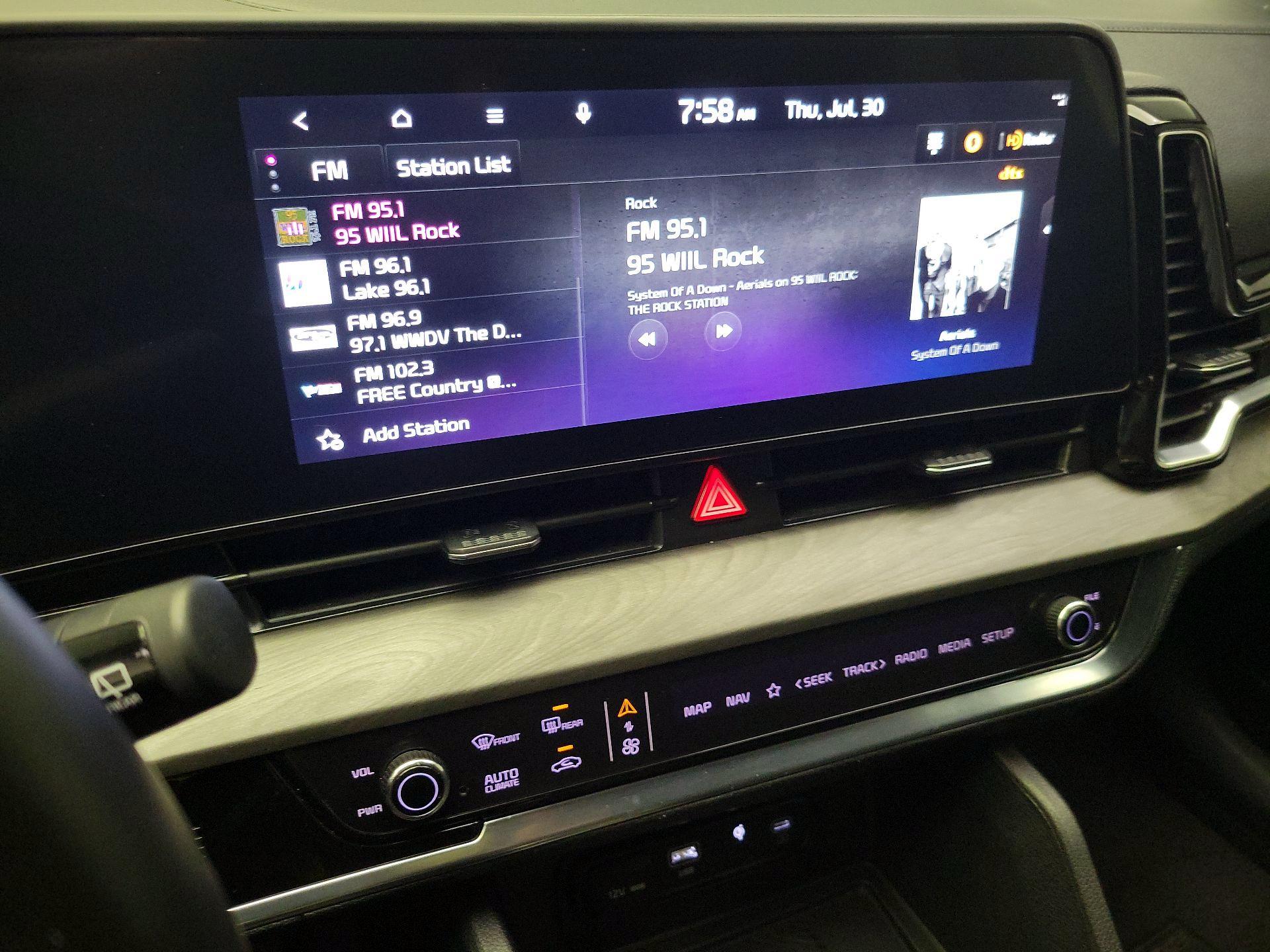 Thumbnail: 2023 Kia Sportage - 16