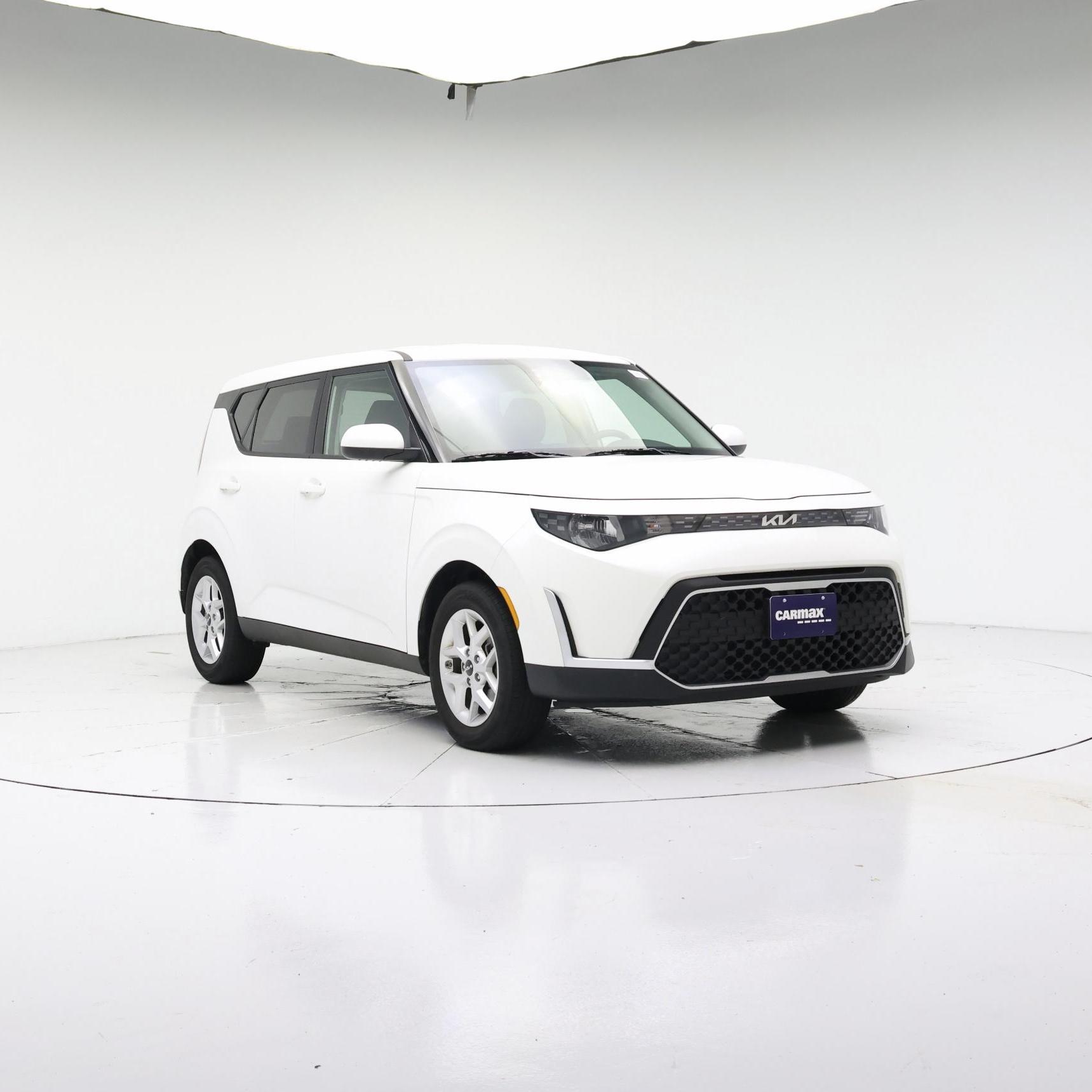 White 2025 Kia Soul SUV / Crossover Front-Wheel Drive Automatic
