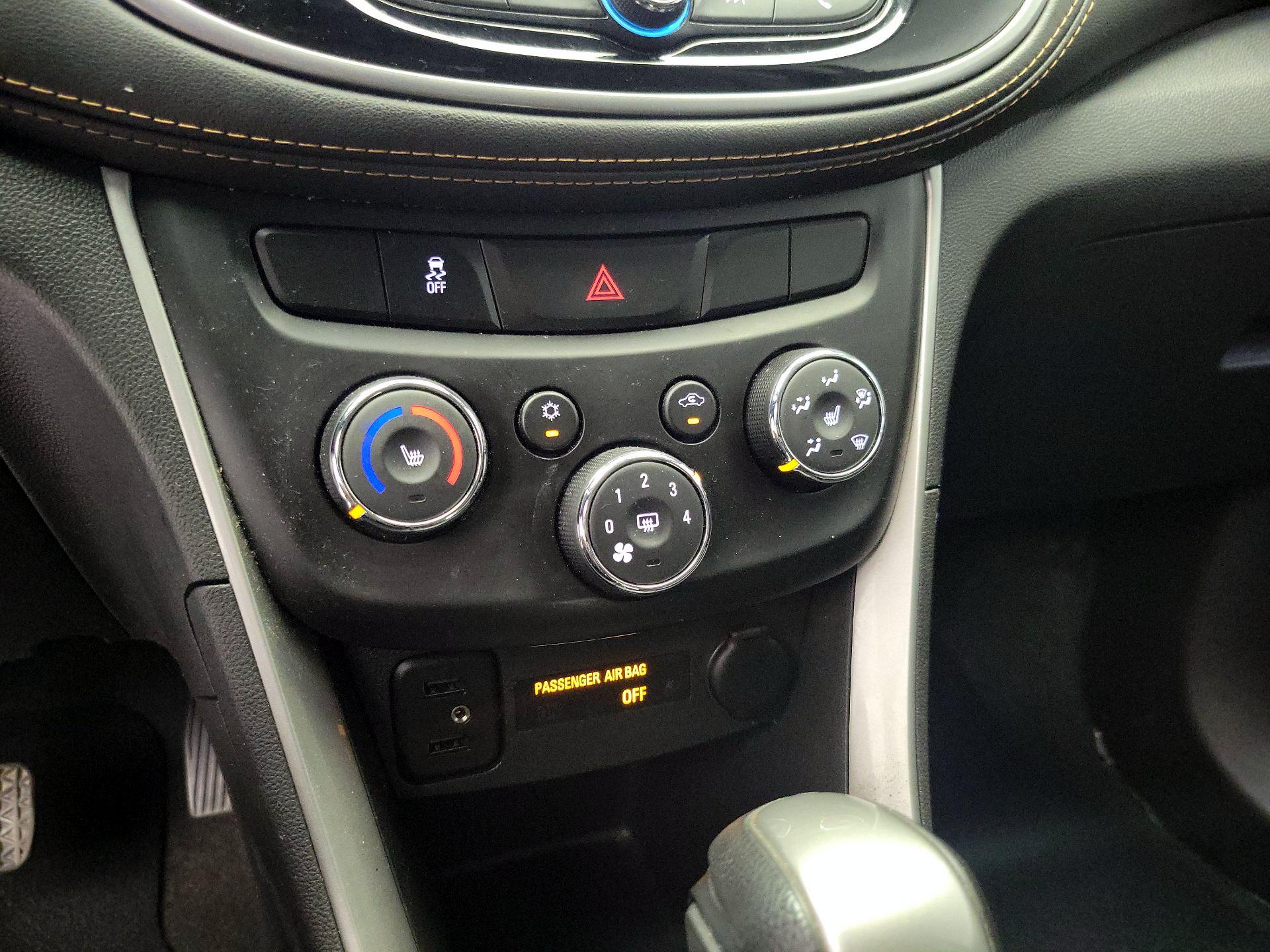 Thumbnail: 2021 Chevrolet Trax - 16