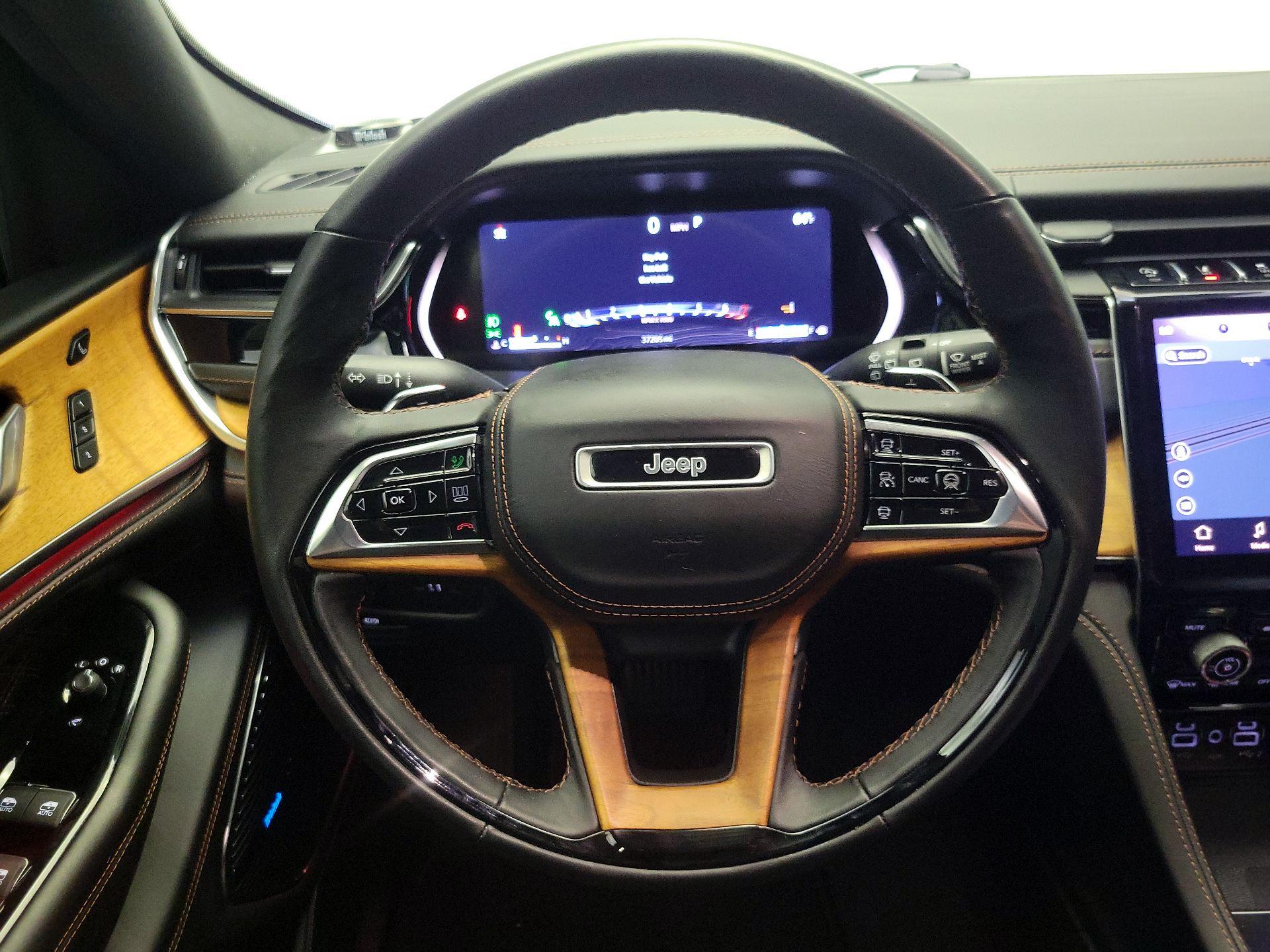 Thumbnail: 2023 Jeep Grand Cherokee - 10