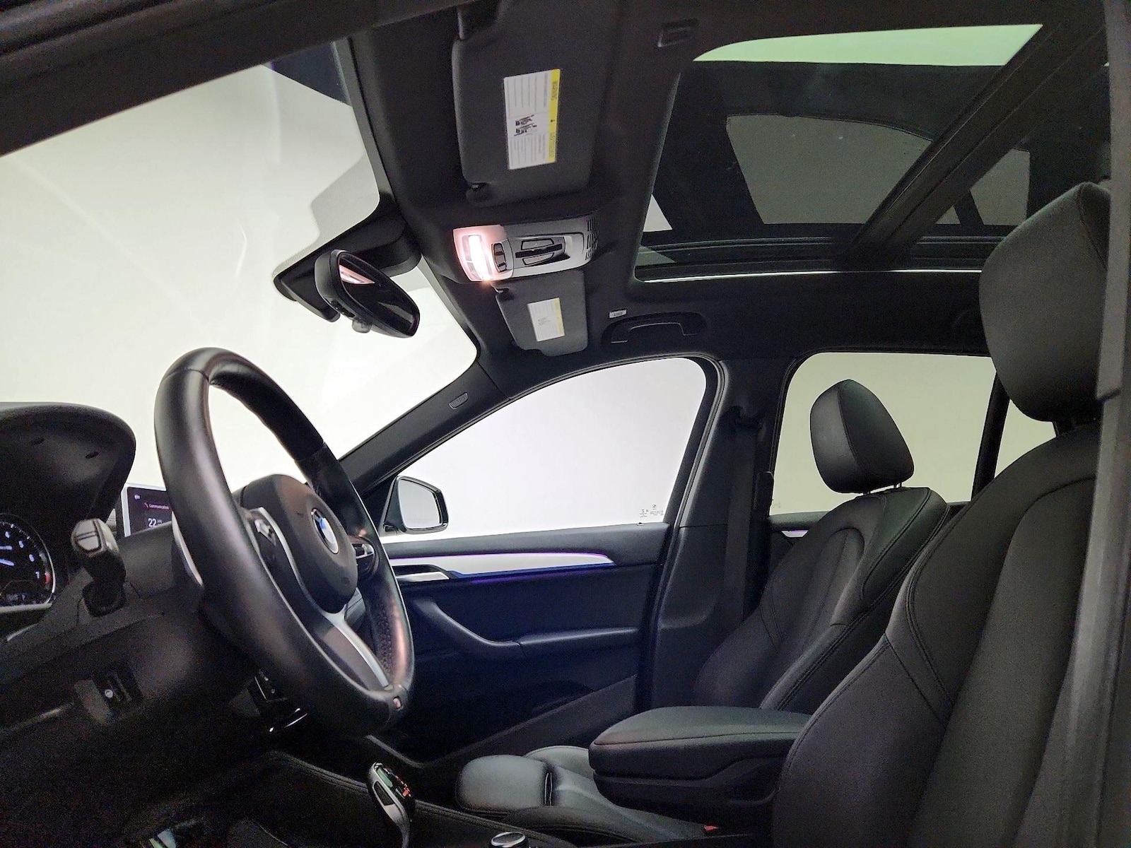 2022 BMW X1 28i - Photo 21