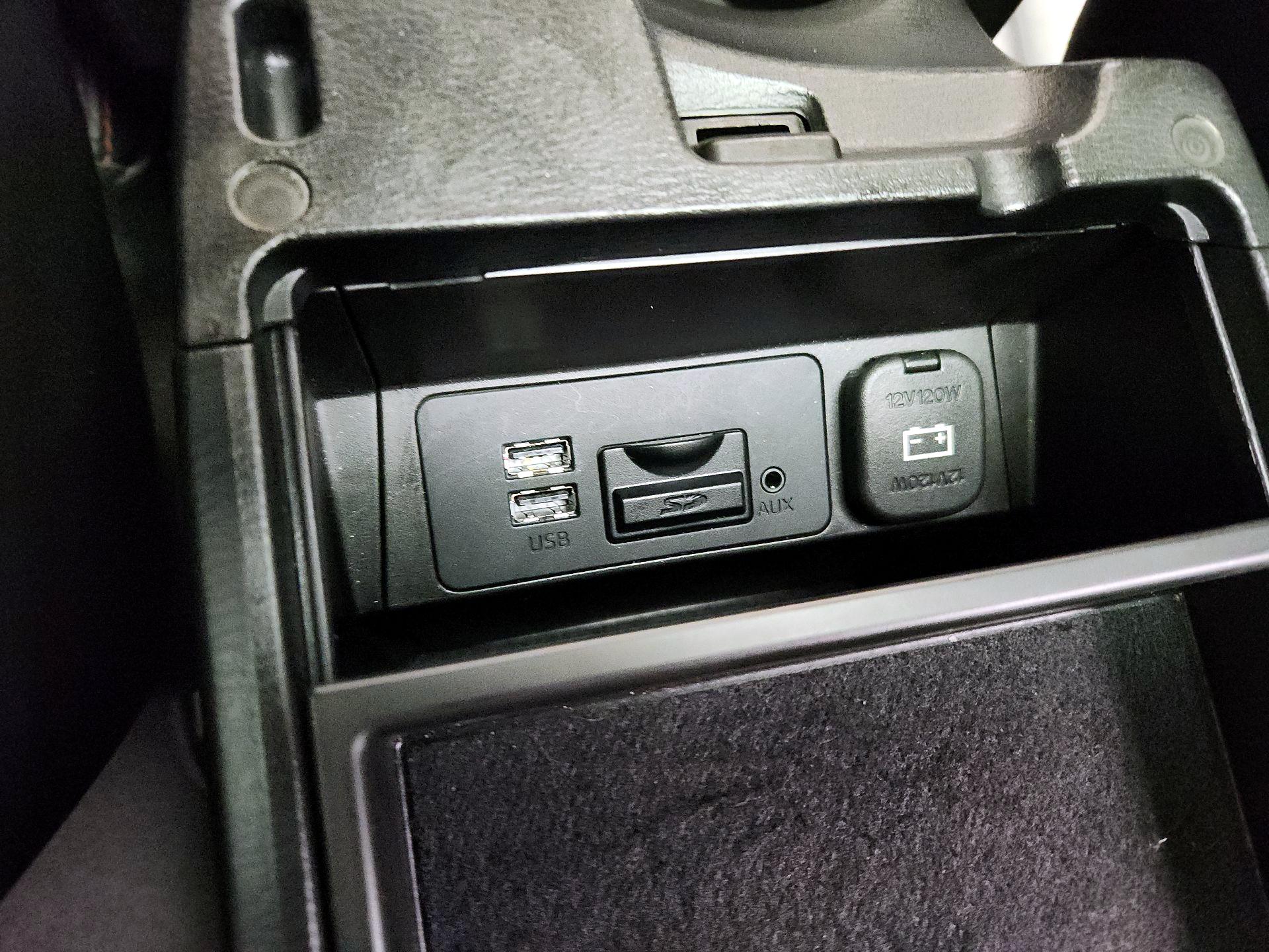 Thumbnail: 2014 Mazda Mazda3 - 18