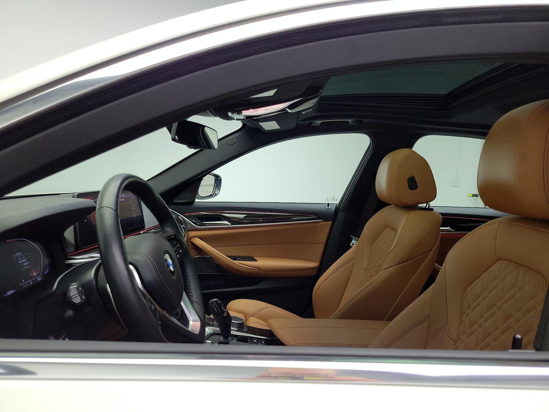 Thumbnail: 2022 BMW 5 Series - 20