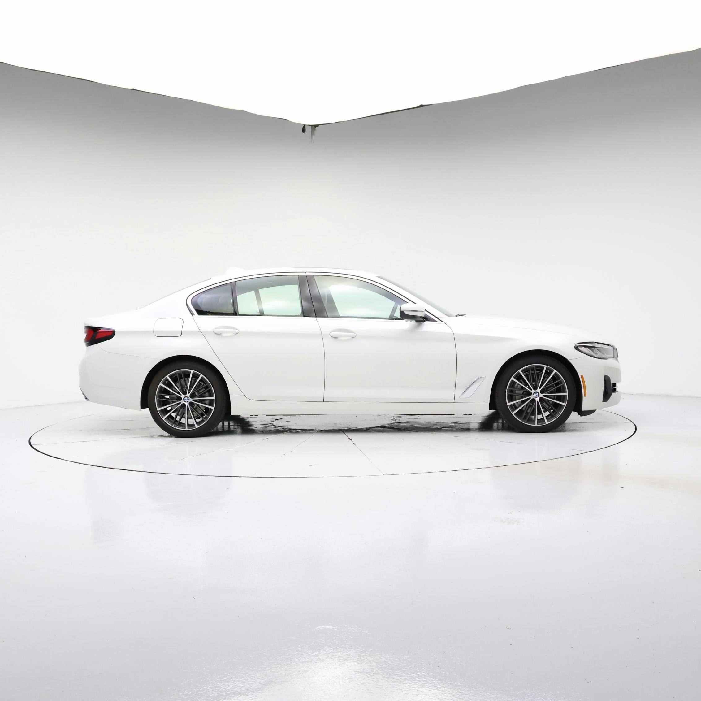 Thumbnail: 2022 BMW 5 Series - 7