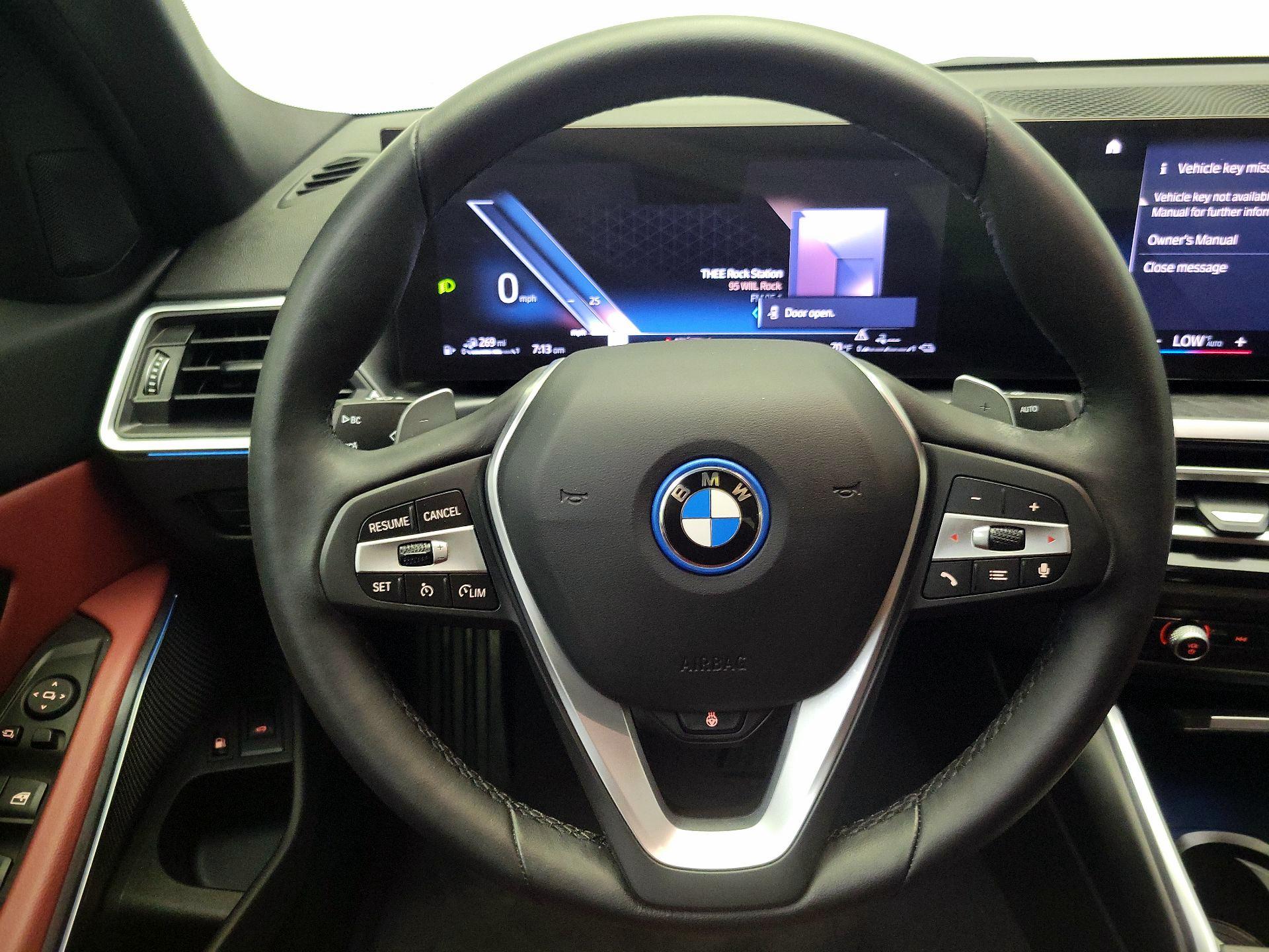 Thumbnail: 2024 BMW 3 Series - 10