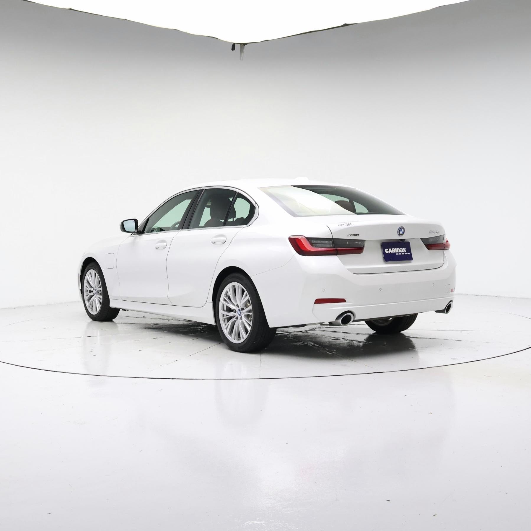 Thumbnail: 2024 BMW 3 Series - 2