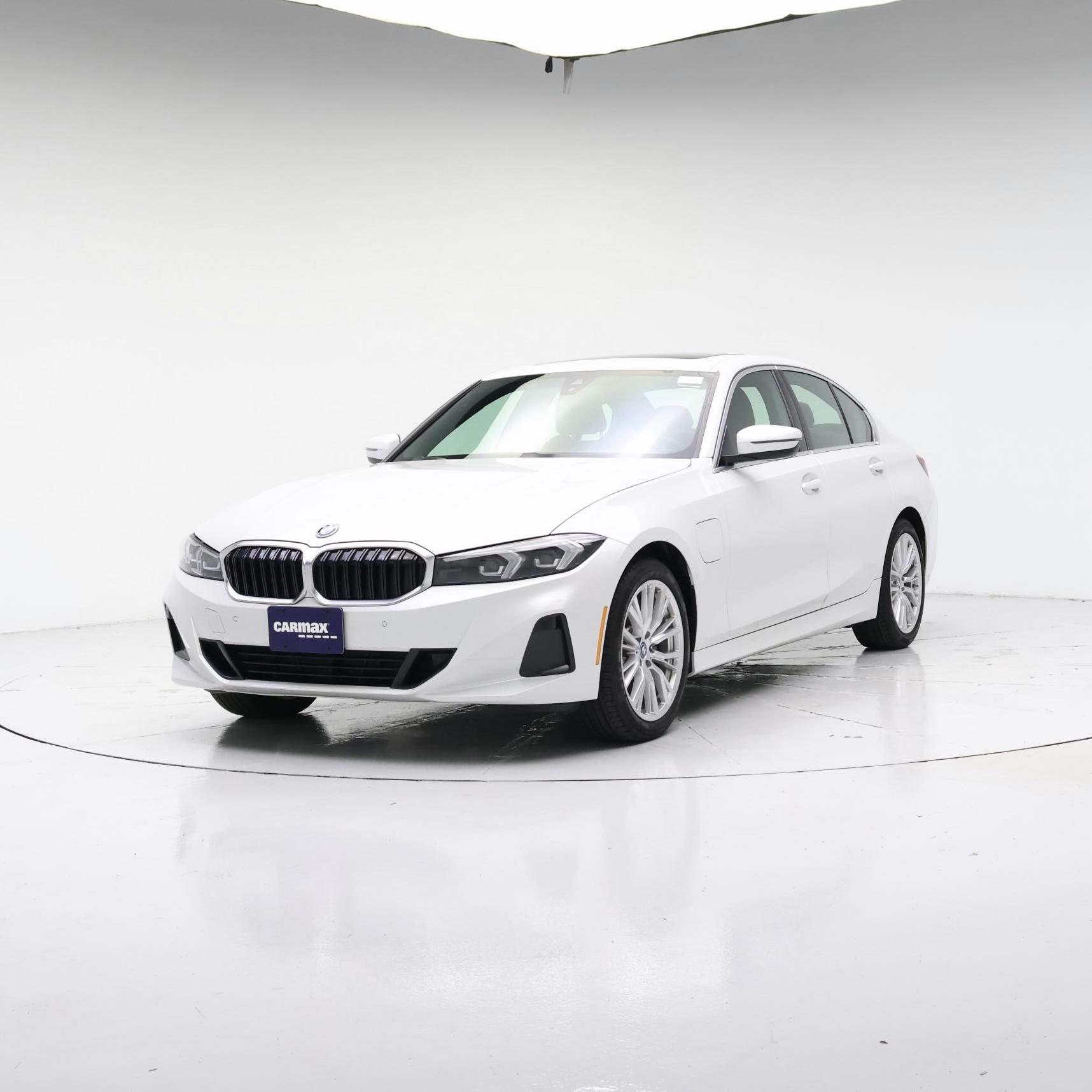 Thumbnail: 2024 BMW 3 Series - 4