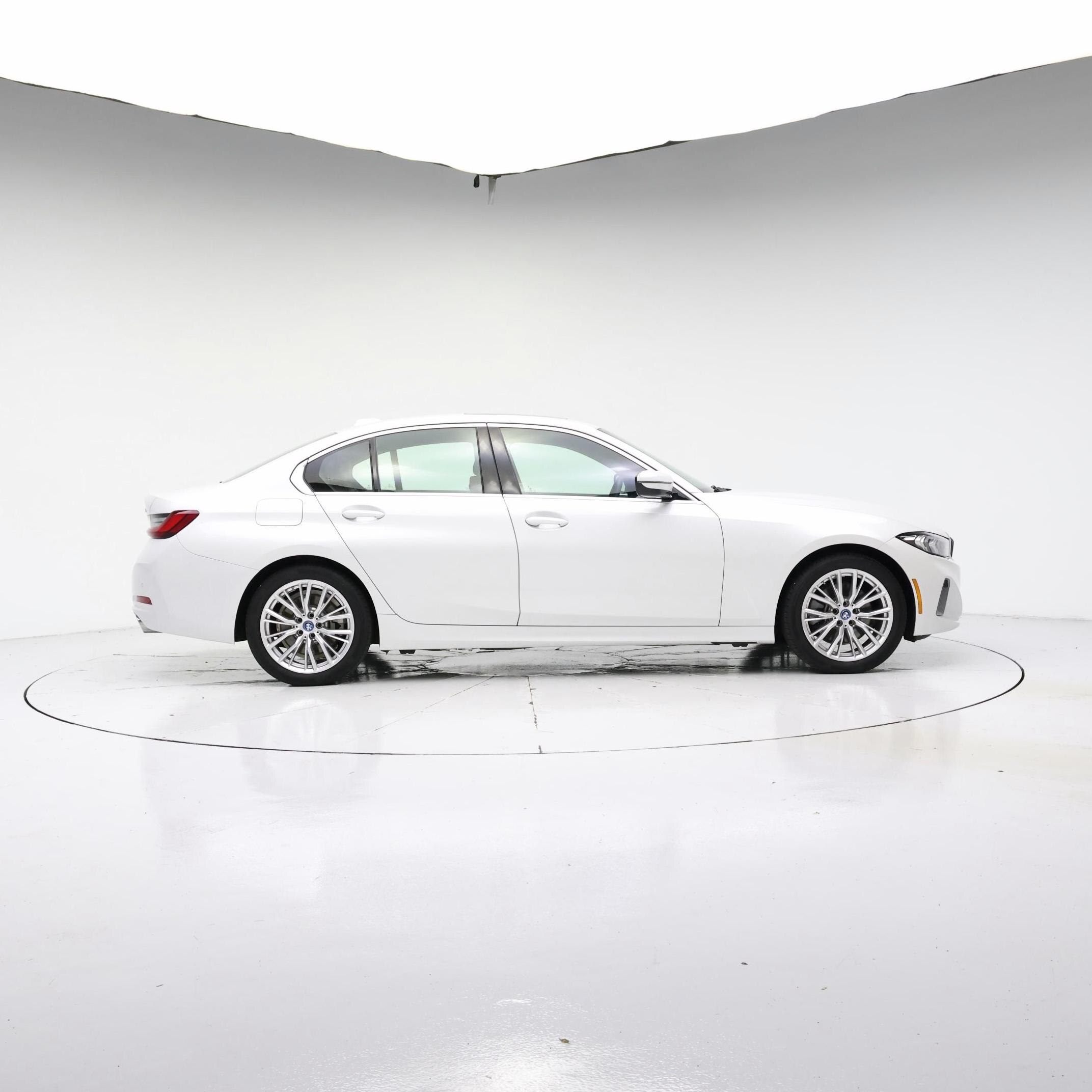 Thumbnail: 2024 BMW 3 Series - 7