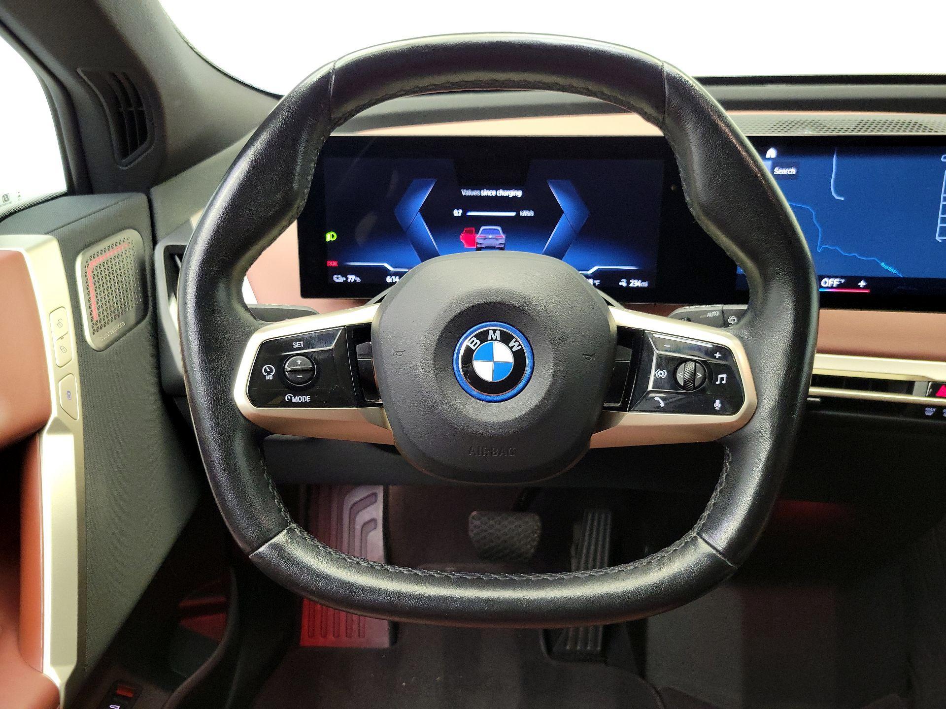 Thumbnail: 2023 BMW iX - 10