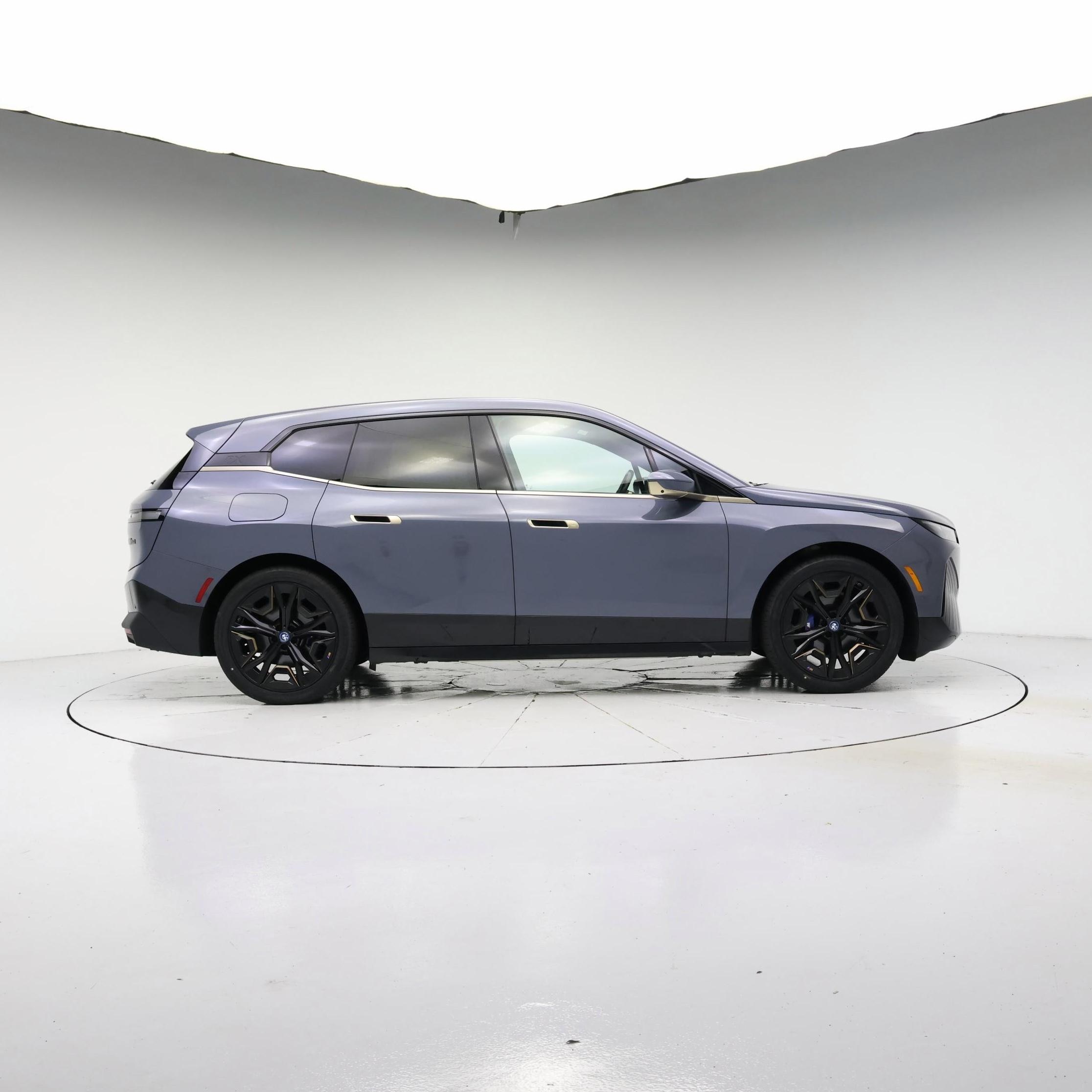 Thumbnail: 2023 BMW iX - 7