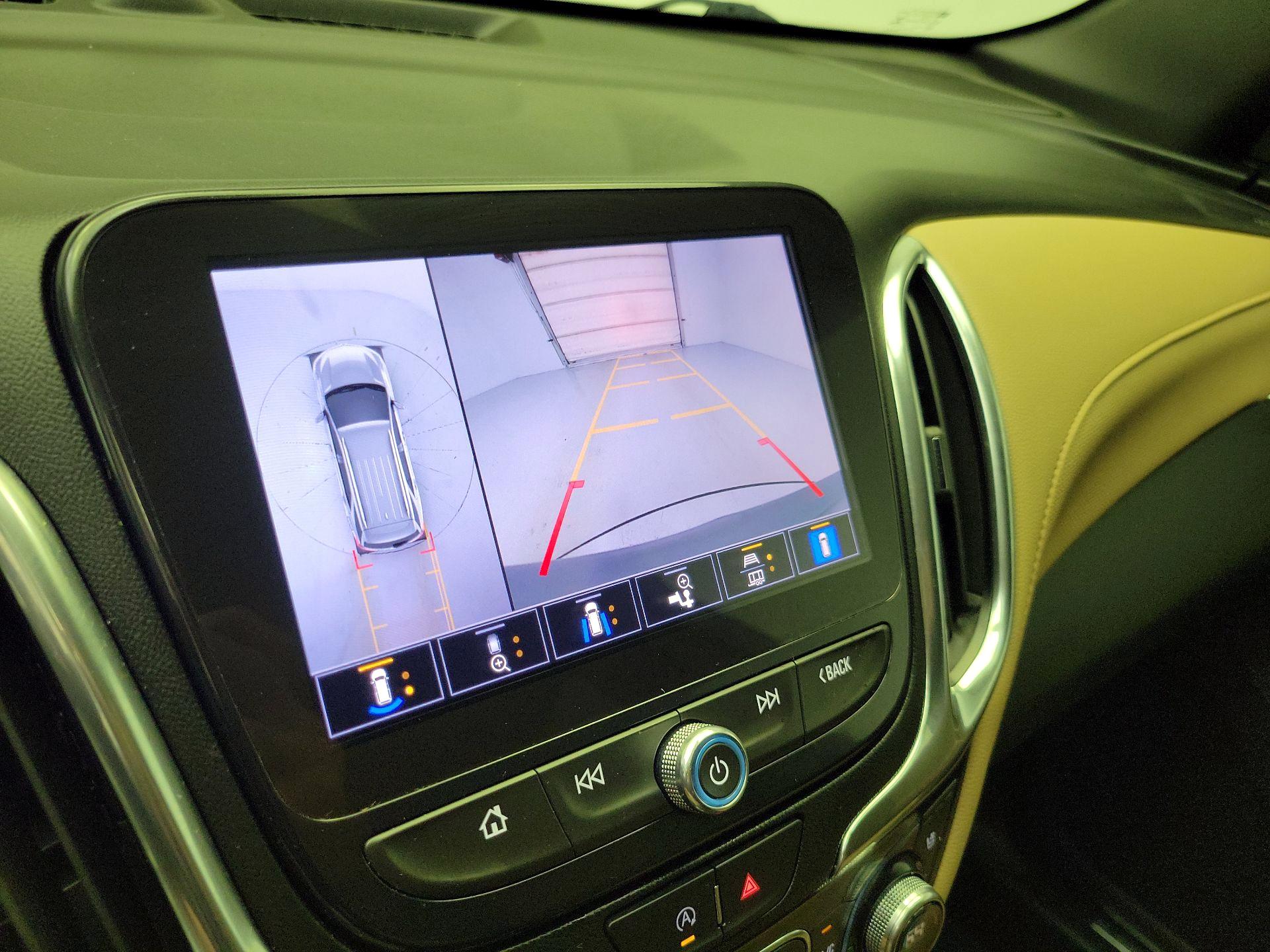 Thumbnail: 2022 Chevrolet Equinox - 14