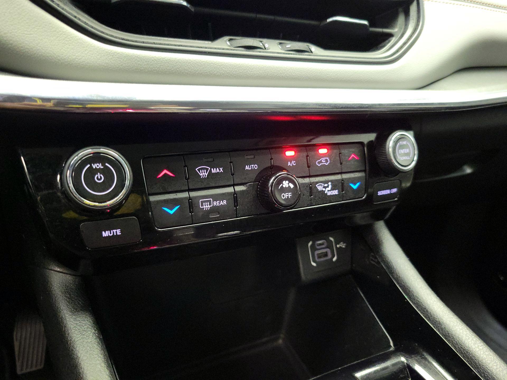Thumbnail: 2022 Jeep Compass - 16