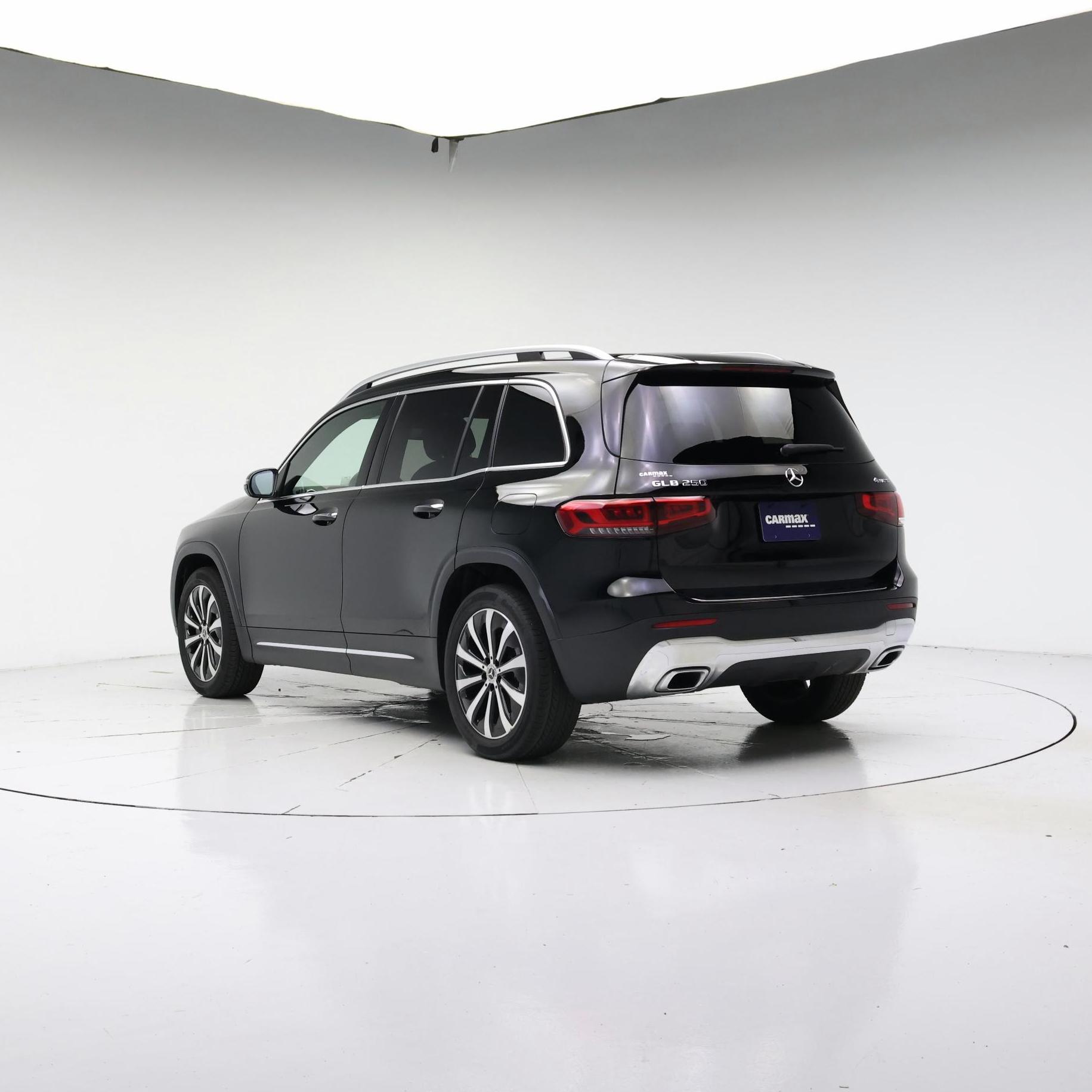 Thumbnail: 2023 Mercedes-Benz GLB - 2