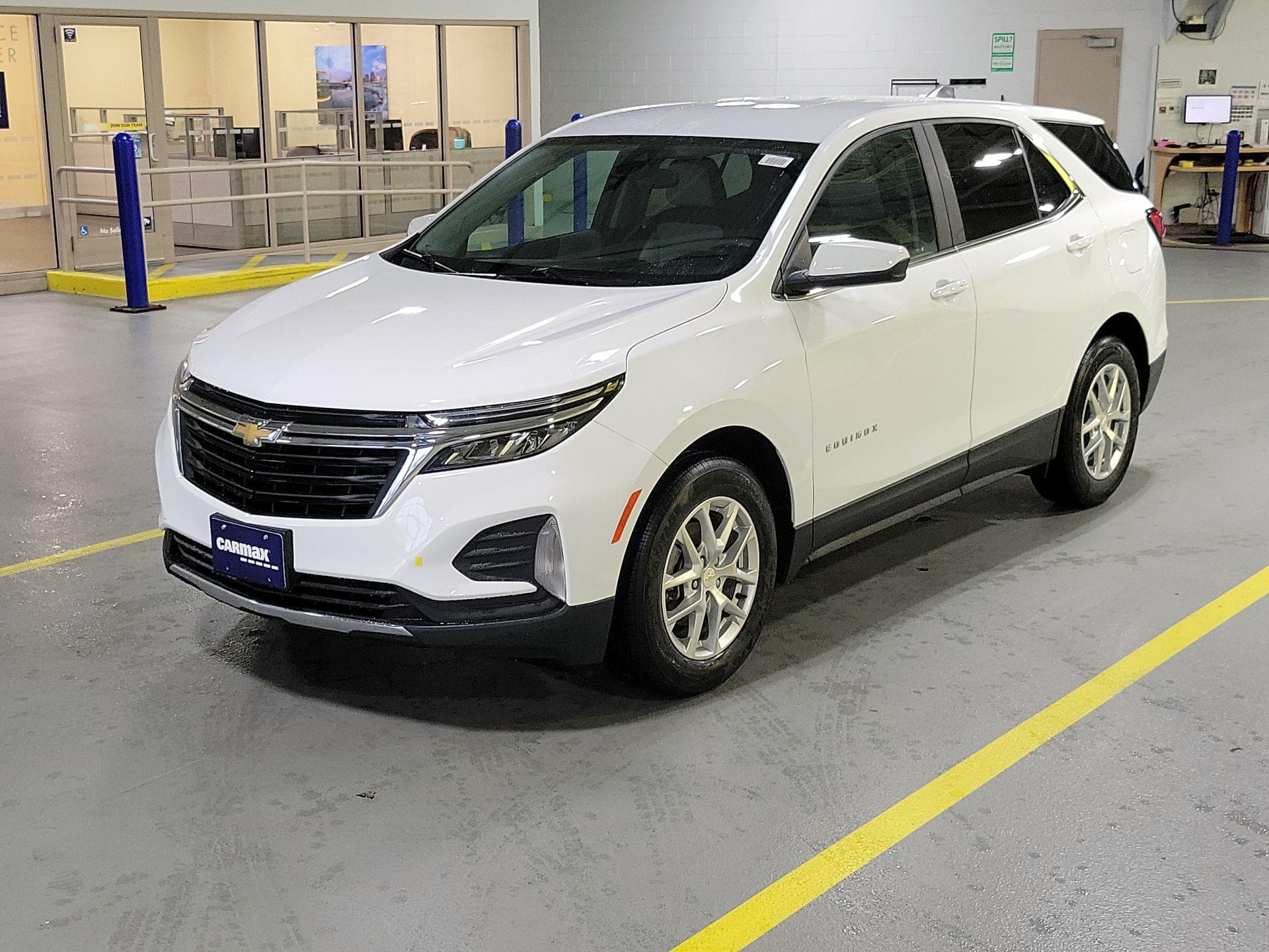 Thumbnail: 2022 Chevrolet Equinox - 3