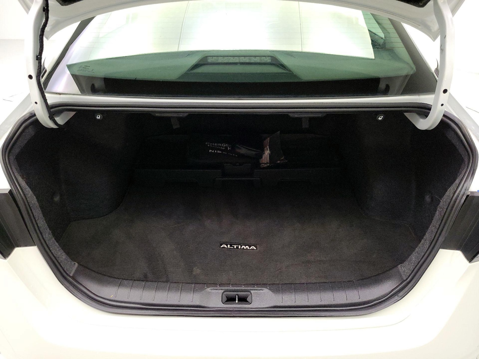 2024 Nissan Altima SR - Photo 23