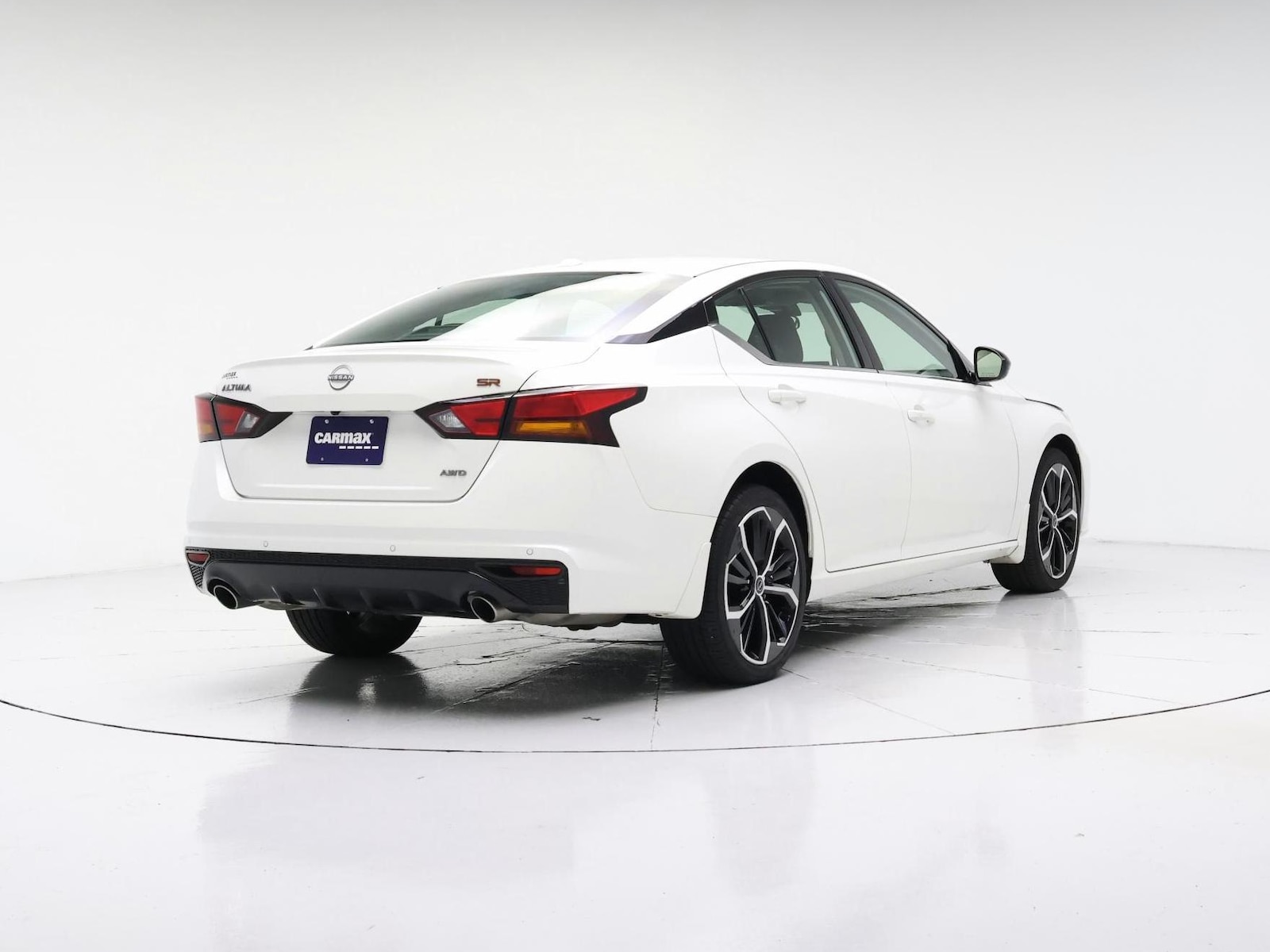 2024 Nissan Altima SR - Photo 9