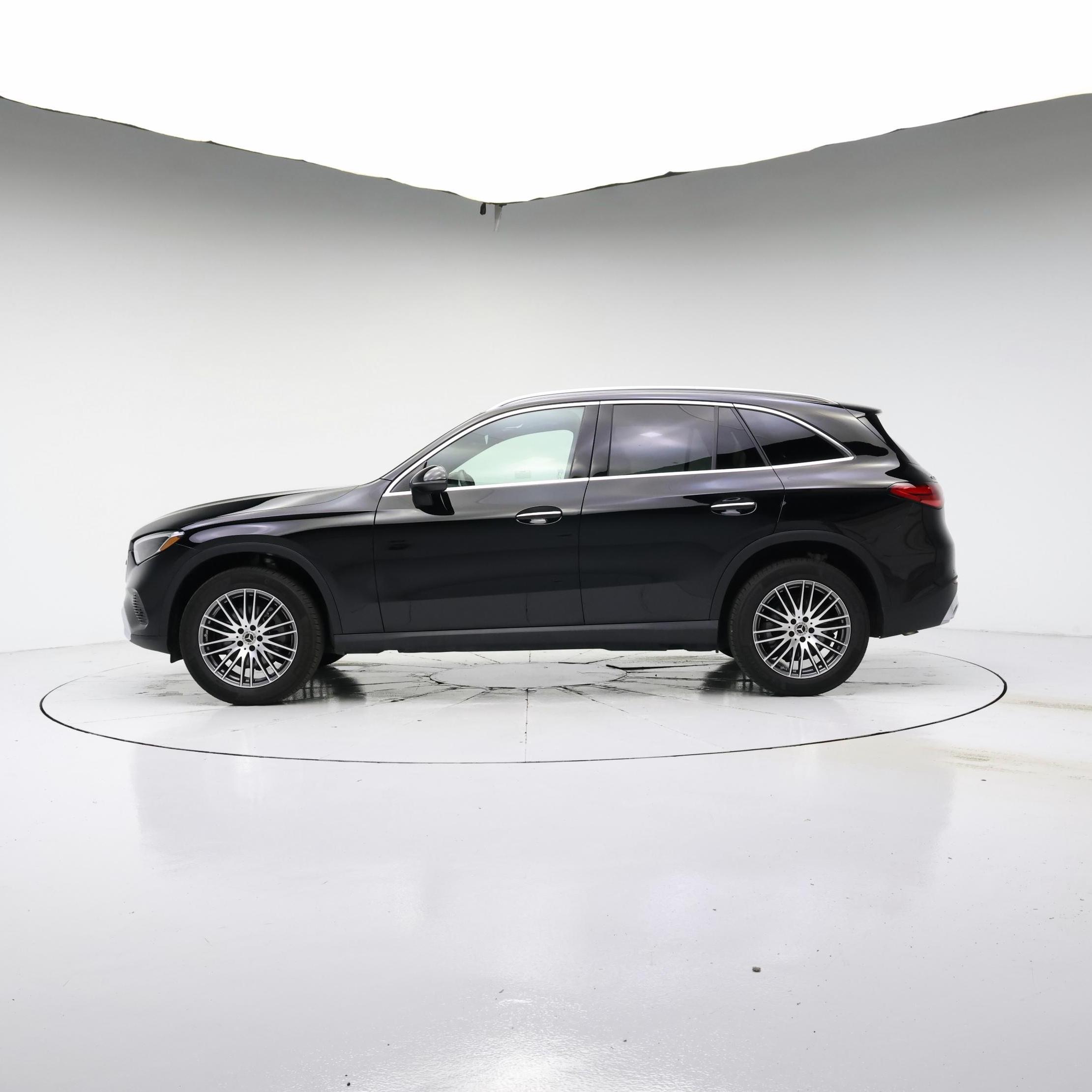 Thumbnail: 2024 Mercedes-Benz GLC - 3