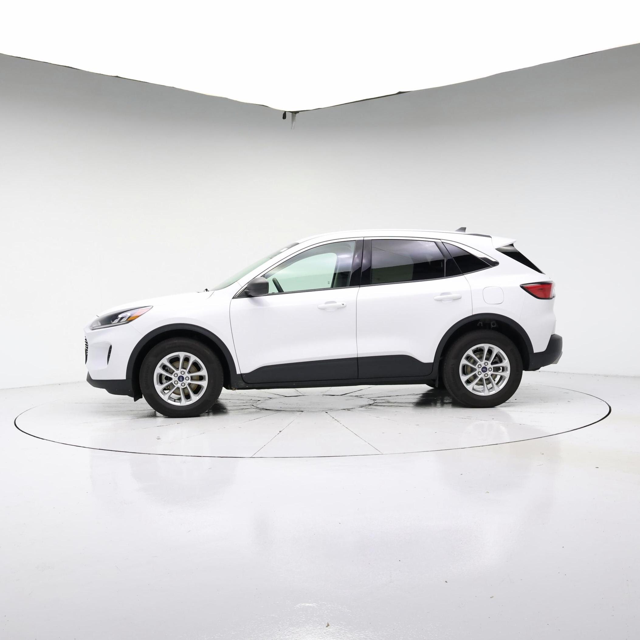 Thumbnail: 2022 Ford Escape - 3