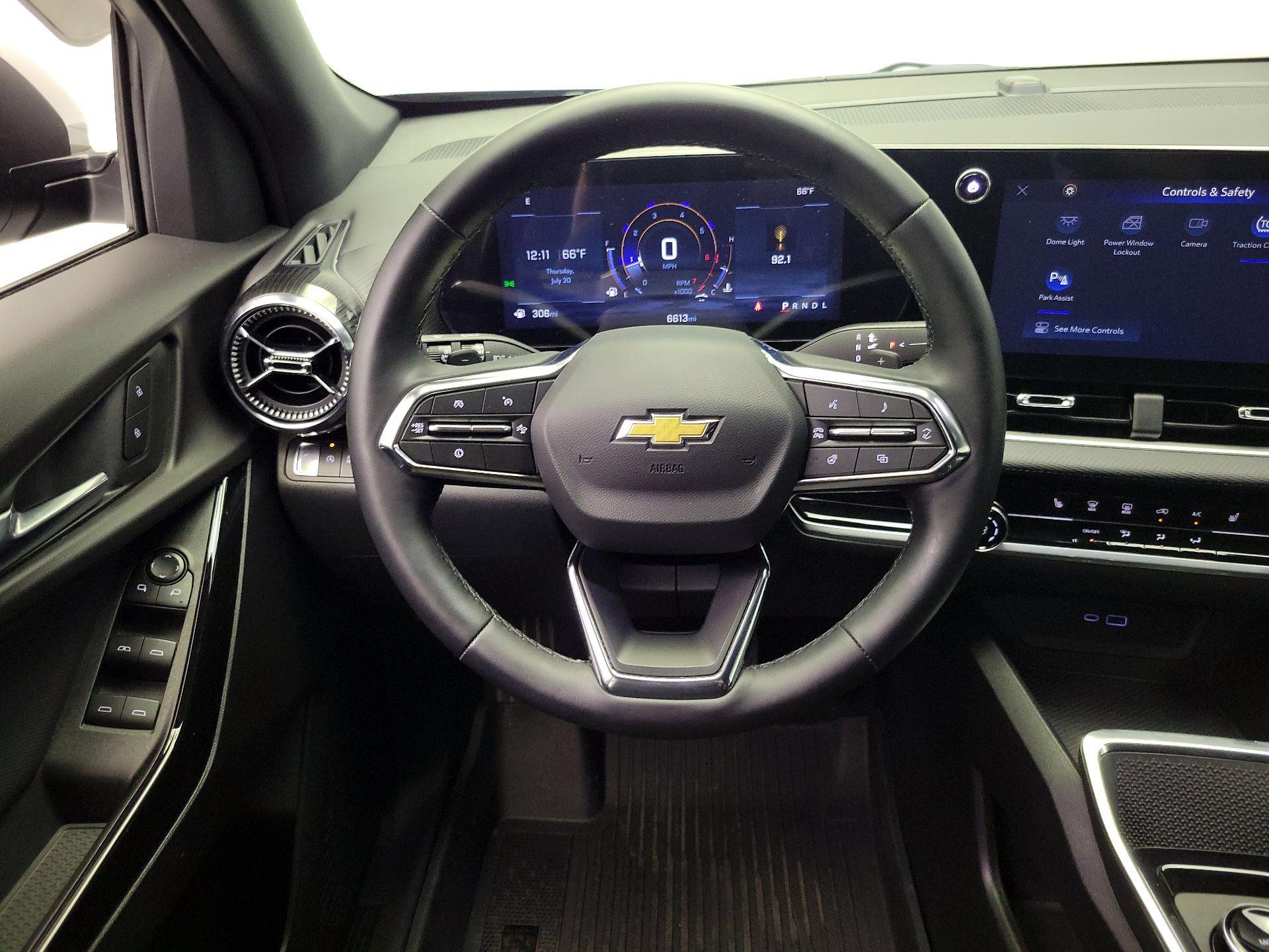Thumbnail: 2026 Chevrolet Equinox - 10