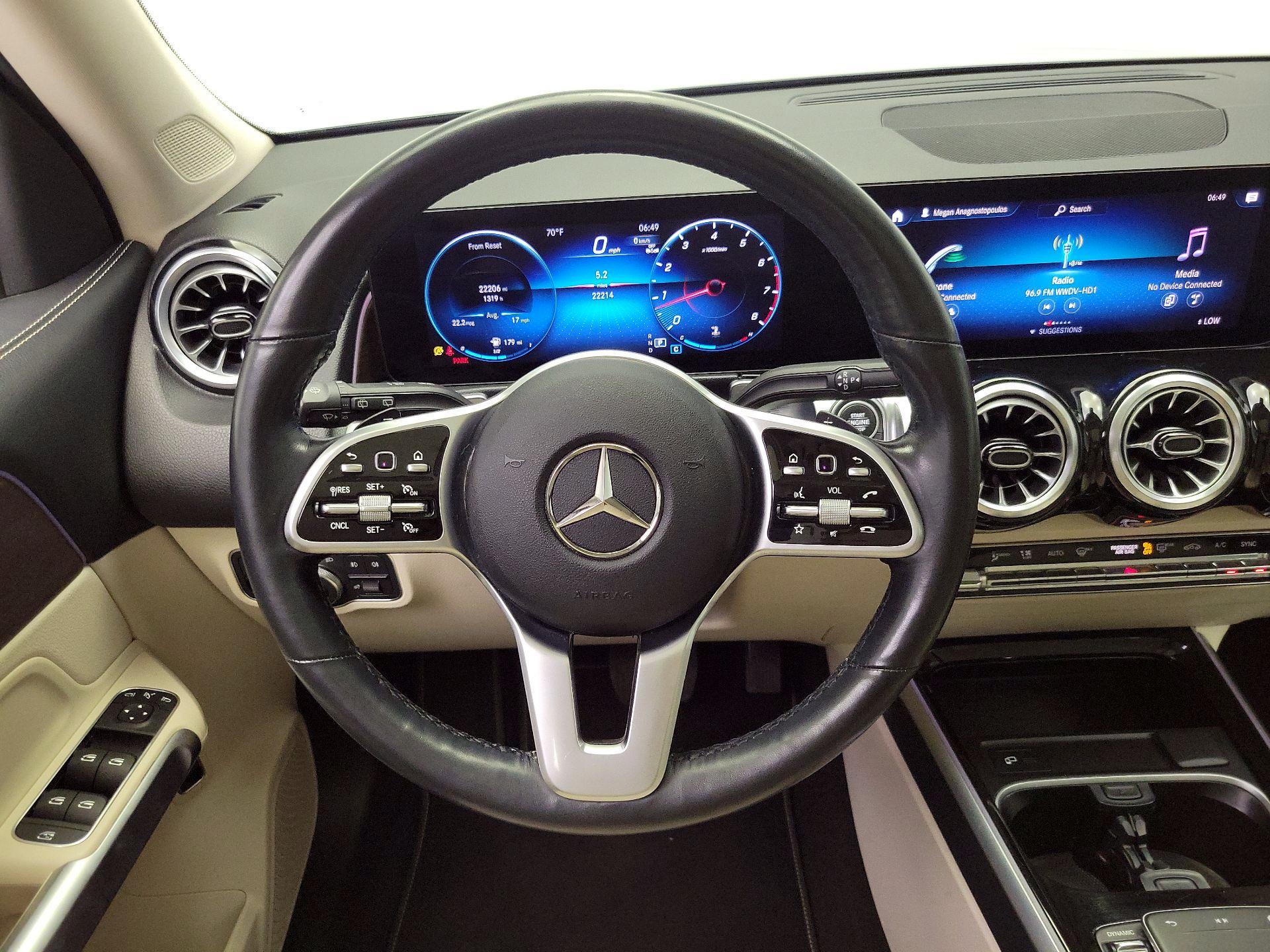 Thumbnail: 2023 Mercedes-Benz GLB - 10