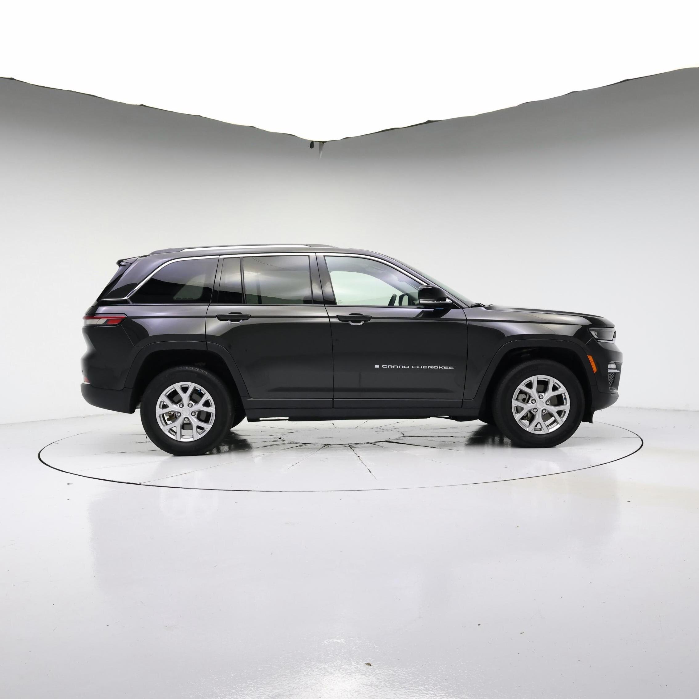 Thumbnail: 2023 Jeep Grand Cherokee - 7