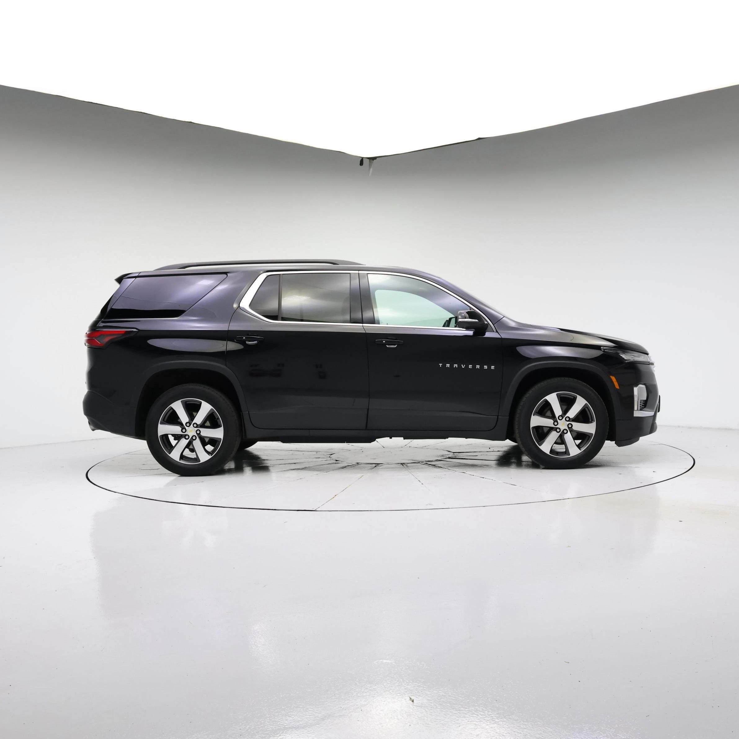 Thumbnail: 2023 Chevrolet Traverse - 7