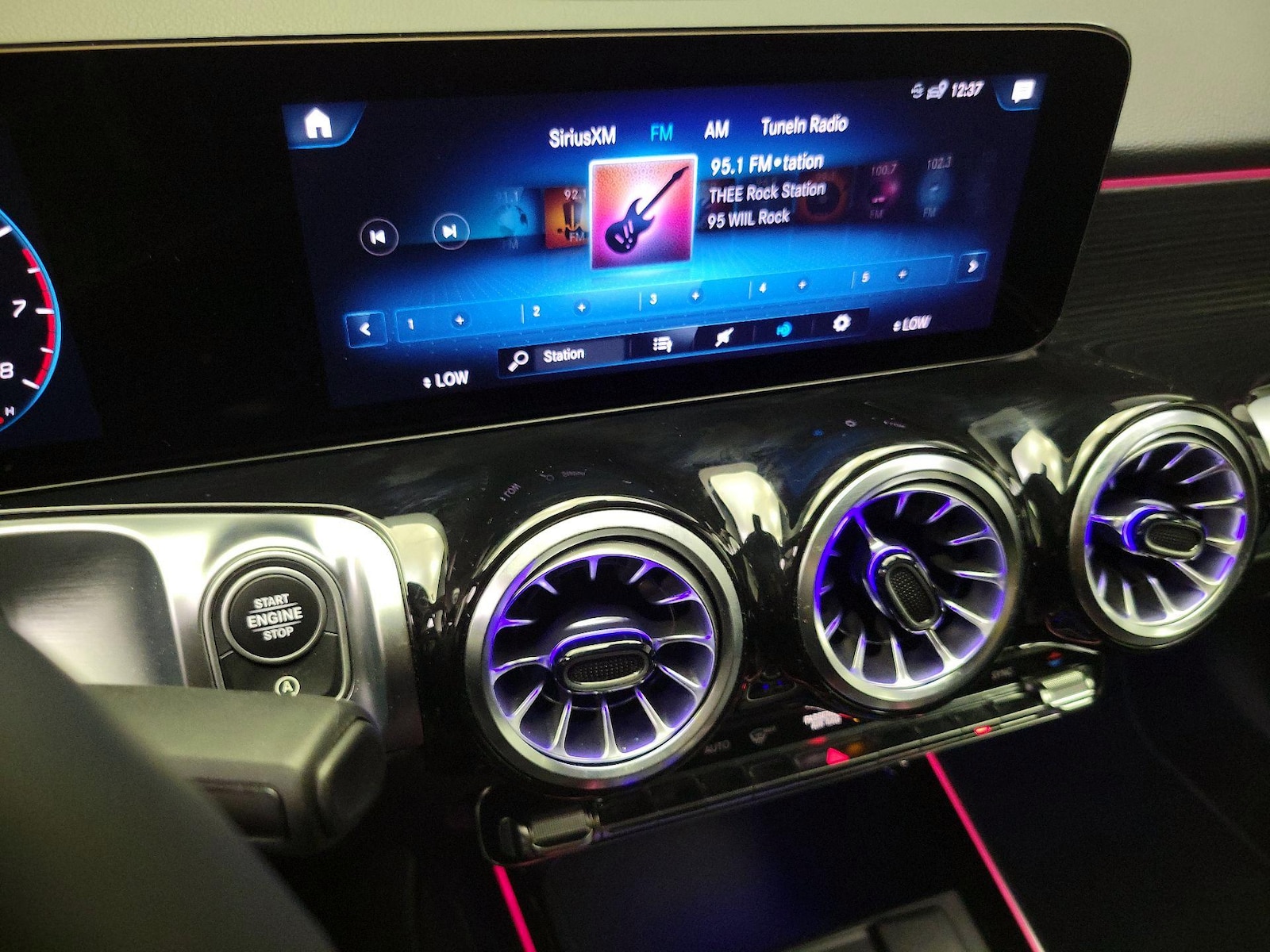 2023 Mercedes-Benz GLB Base - Photo 16