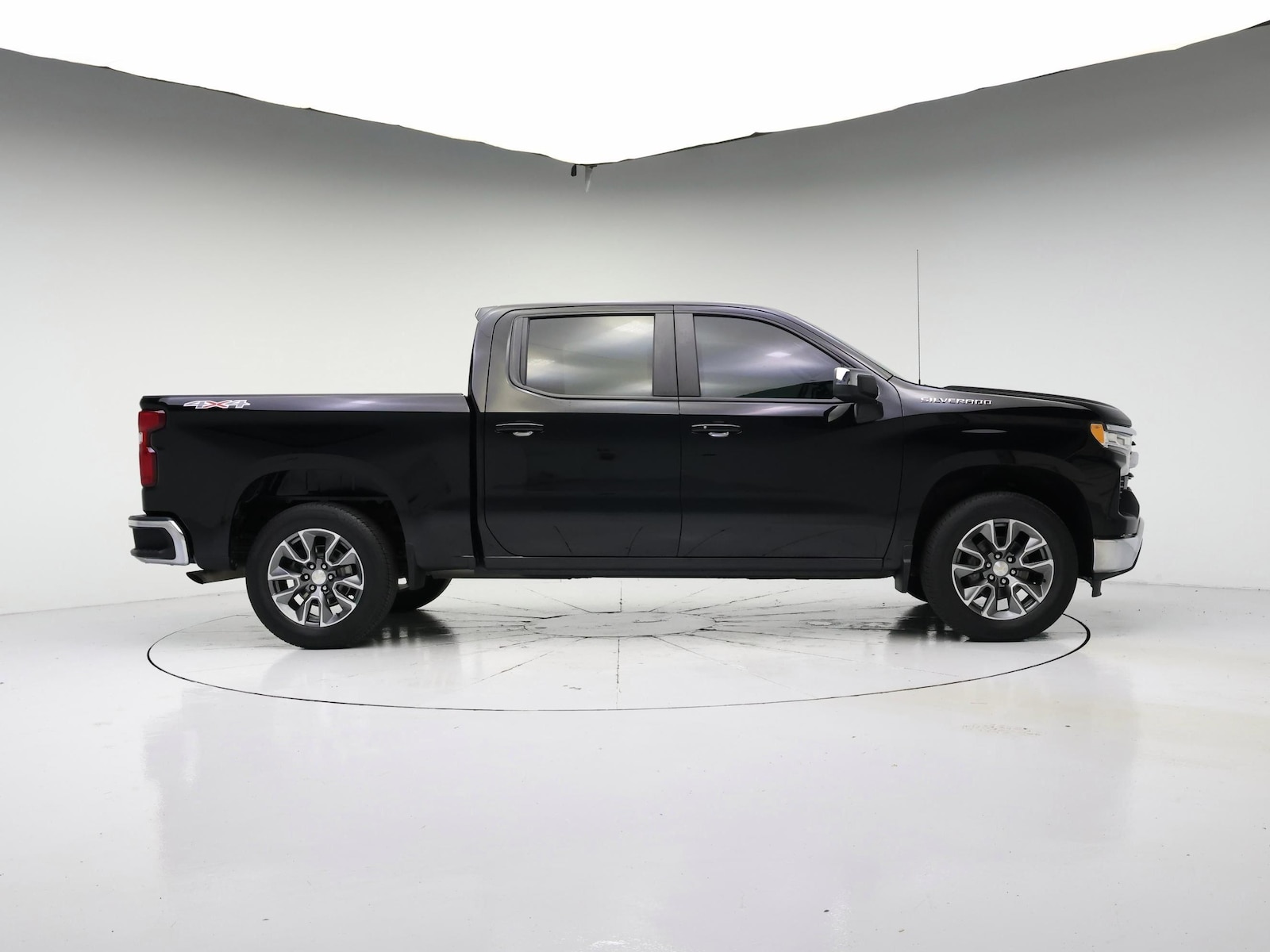 2024 Chevrolet Silverado 1500 LT - Photo 8