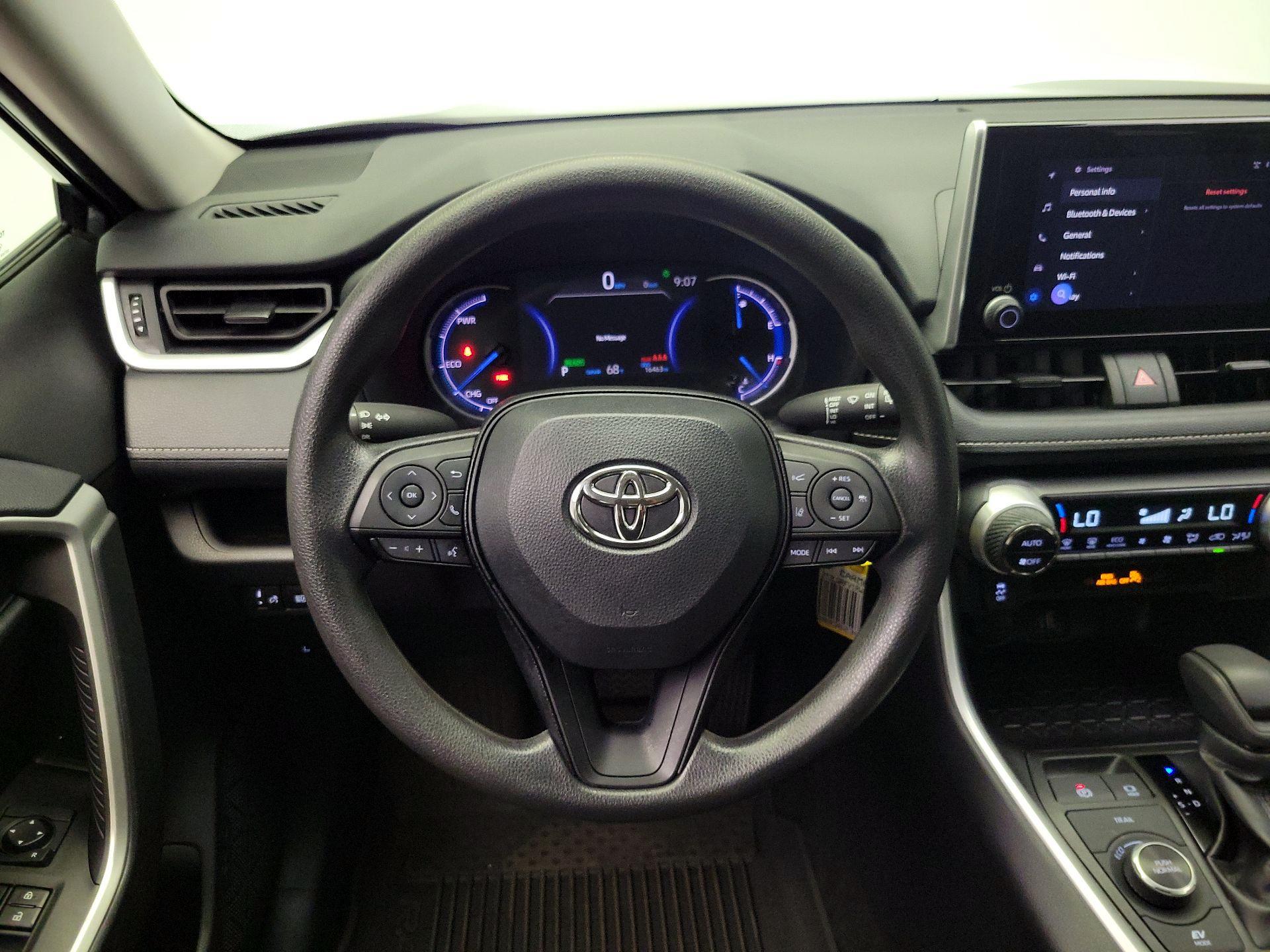 Thumbnail: 2024 Toyota RAV4 - 10
