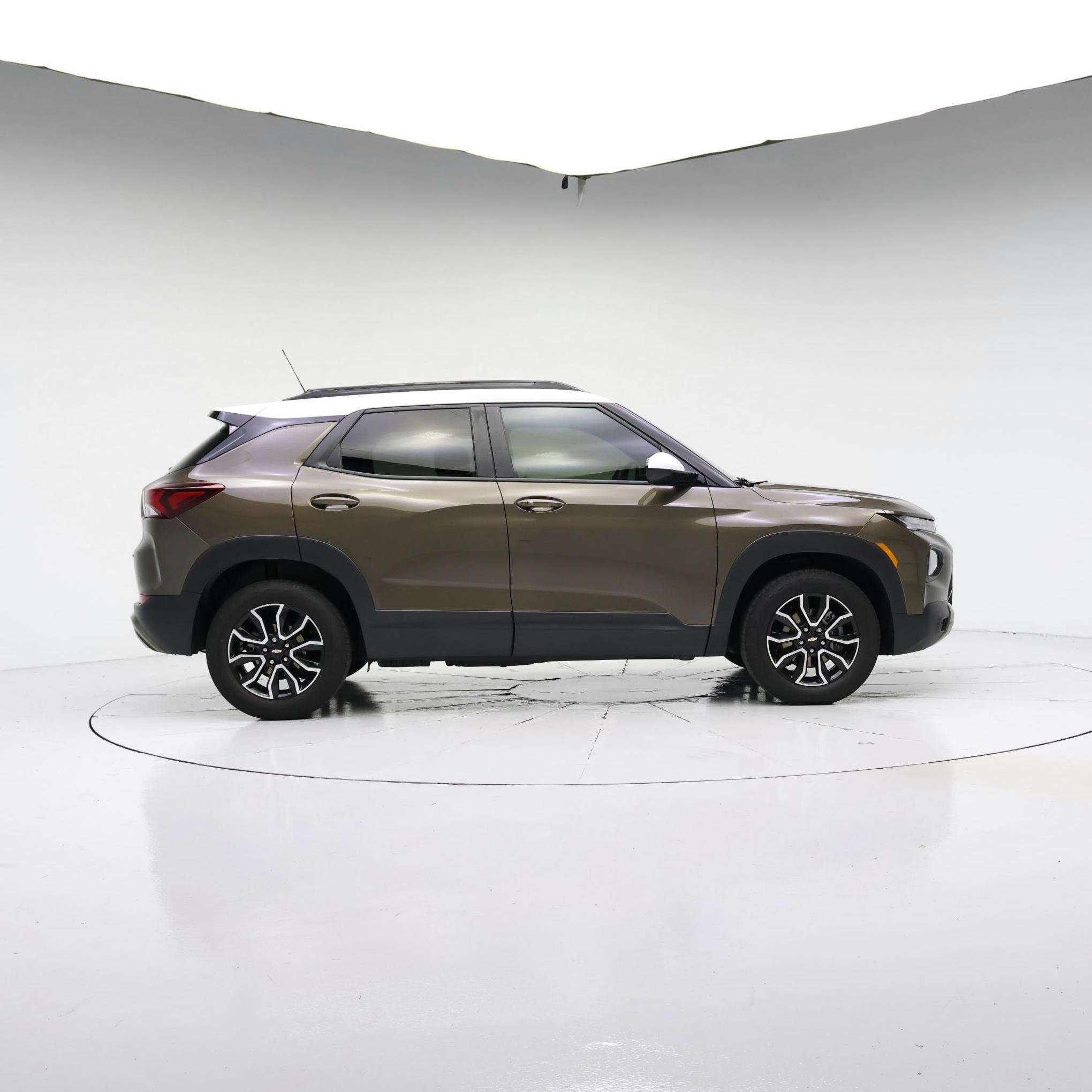 Thumbnail: 2022 Chevrolet TrailBlazer - 3