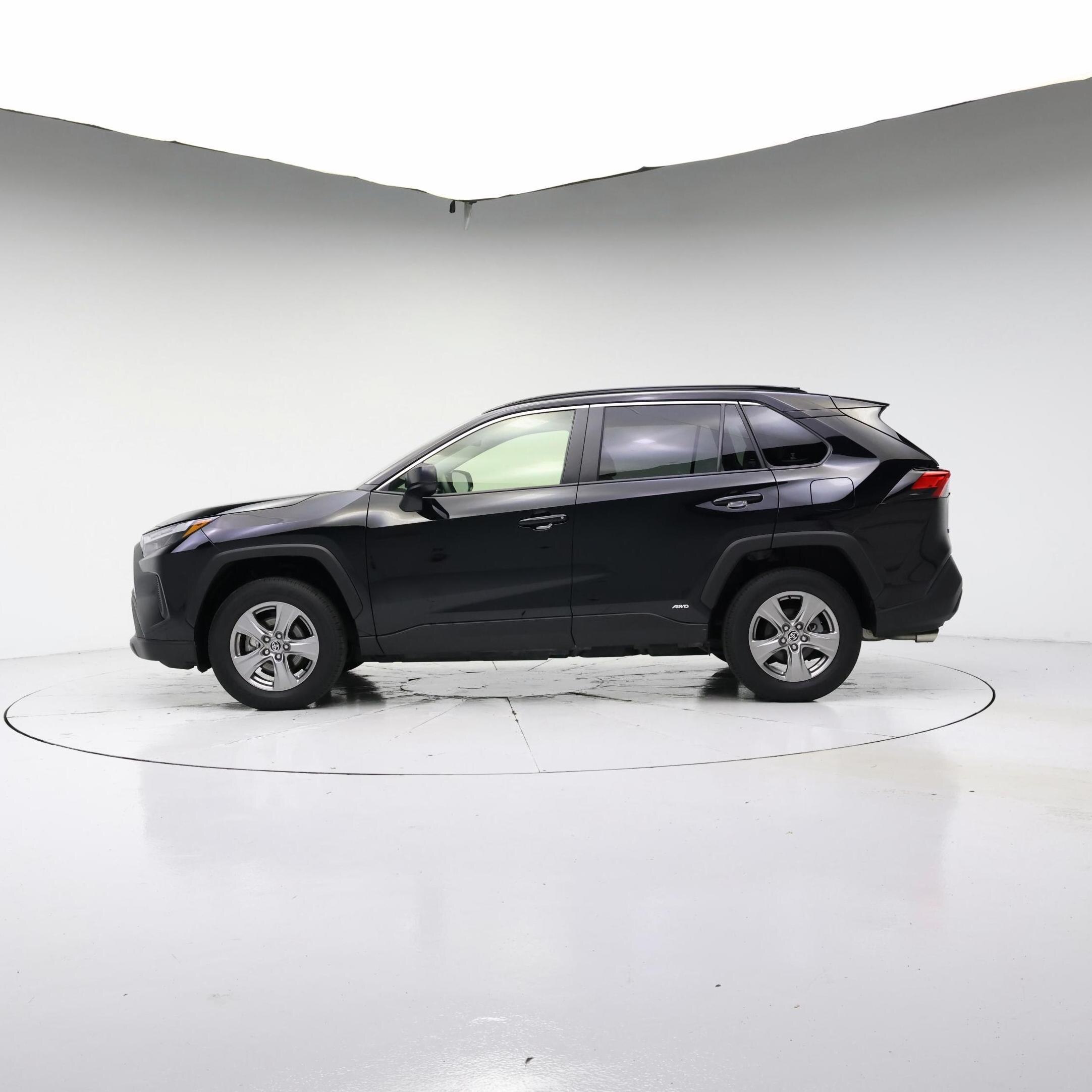 Thumbnail: 2025 Toyota RAV4 - 3