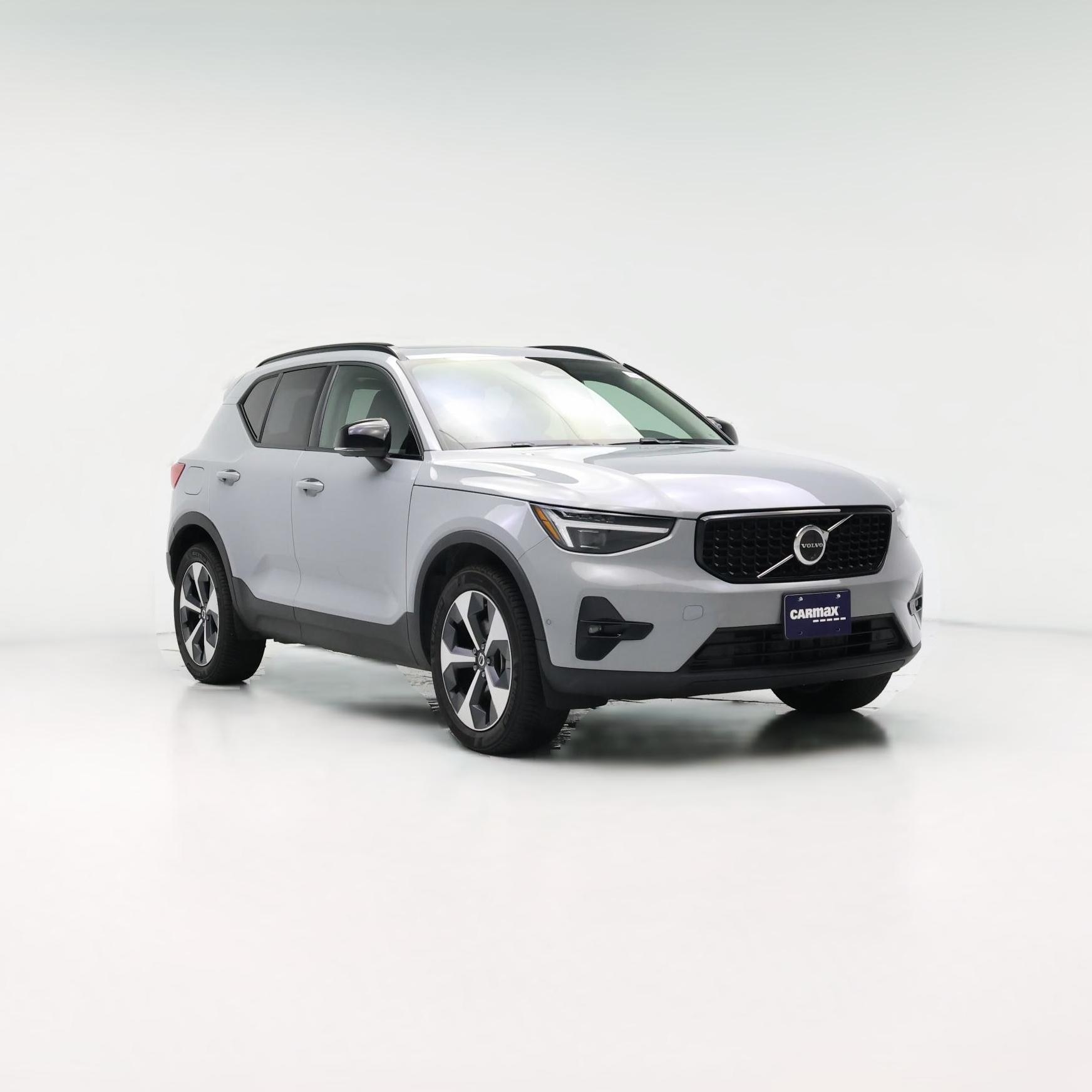 Thumbnail: 2025 Volvo XC40 - 1
