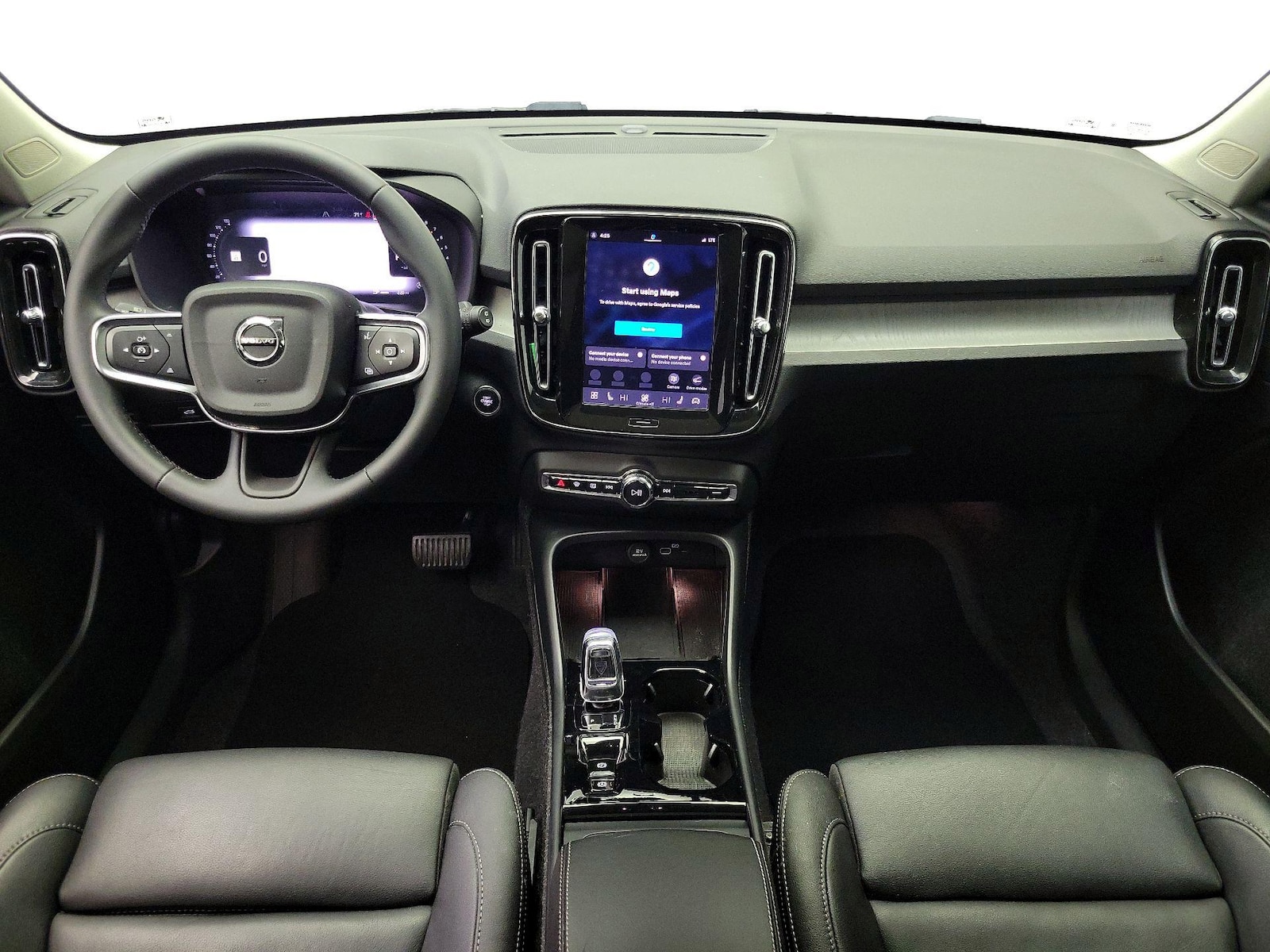 2025 Volvo XC40 Plus - Photo 10