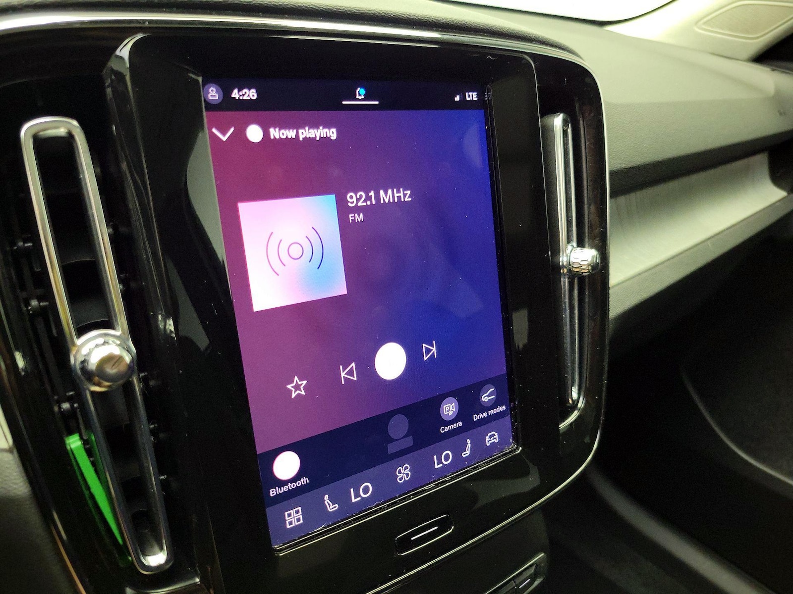2025 Volvo XC40 Plus - Photo 15