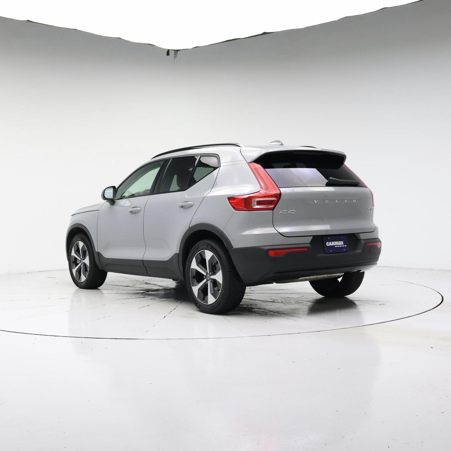 Thumbnail: 2025 Volvo XC40 - 2