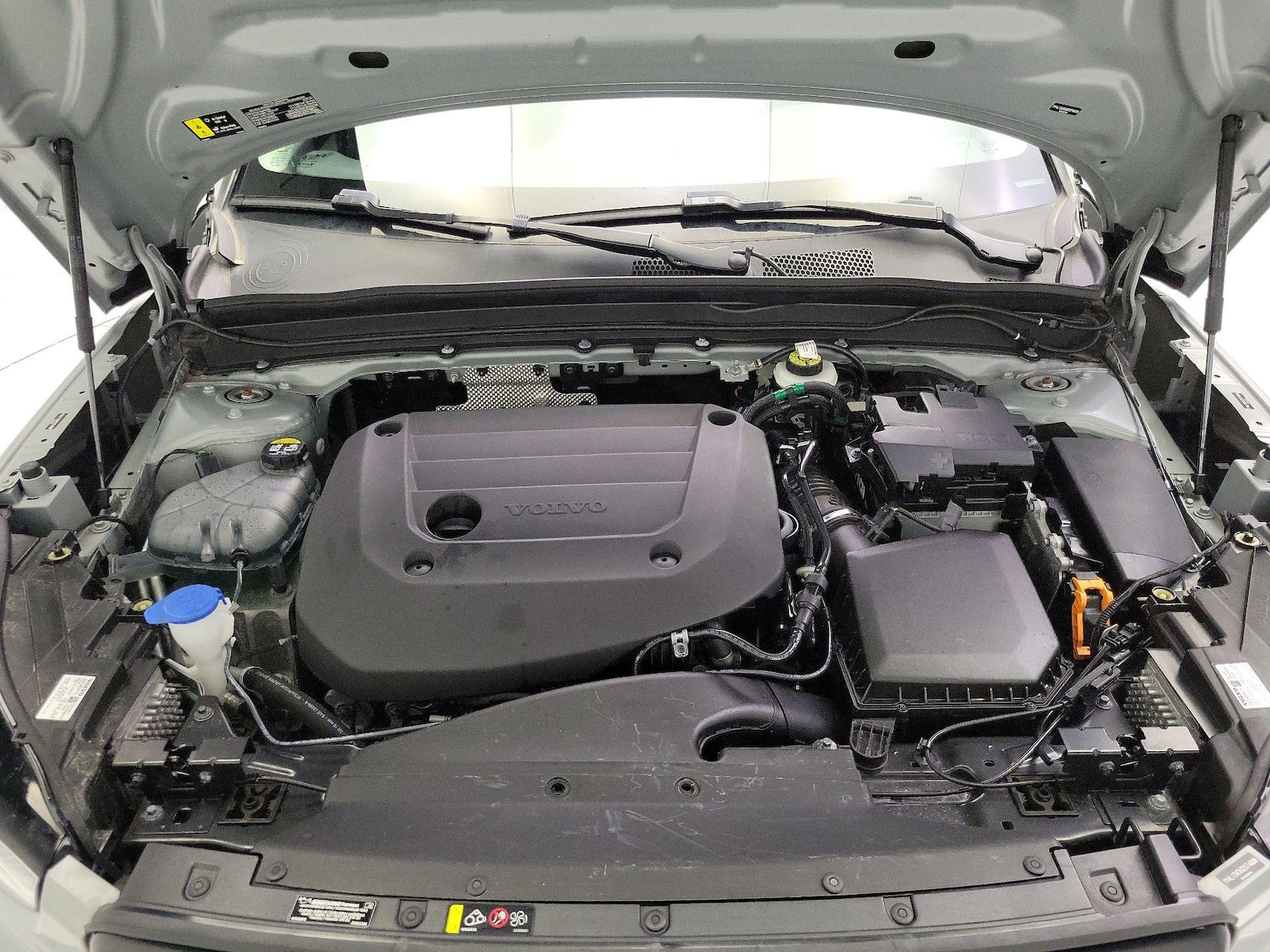 2025 Volvo XC40 Plus - Photo 22
