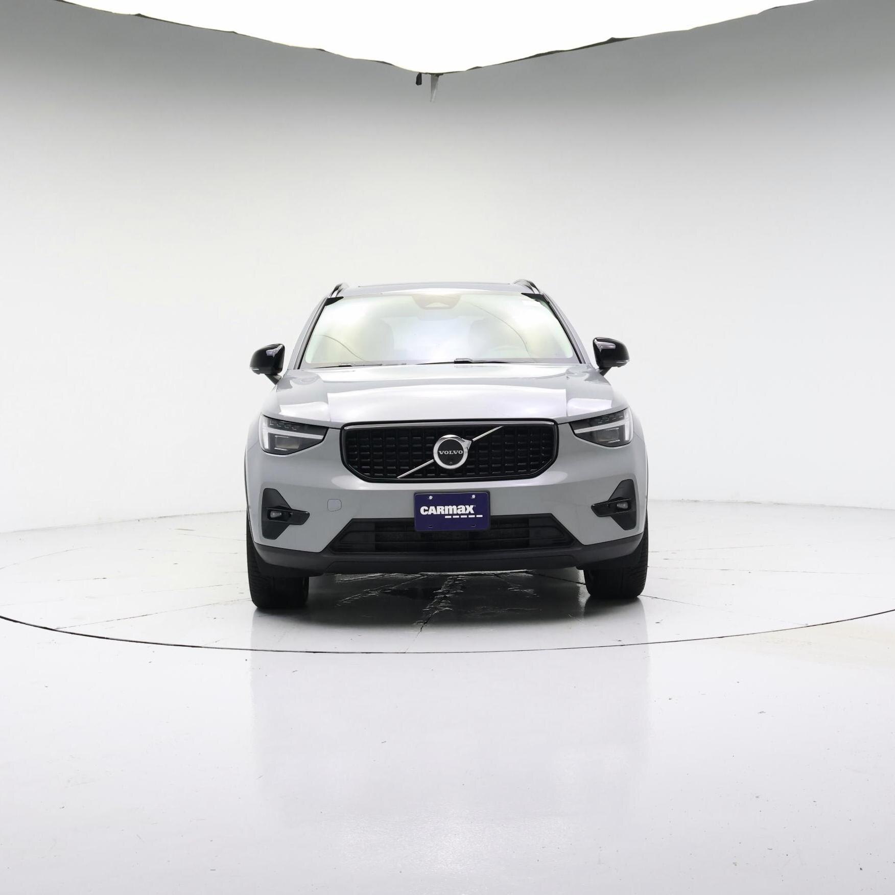 Thumbnail: 2025 Volvo XC40 - 5