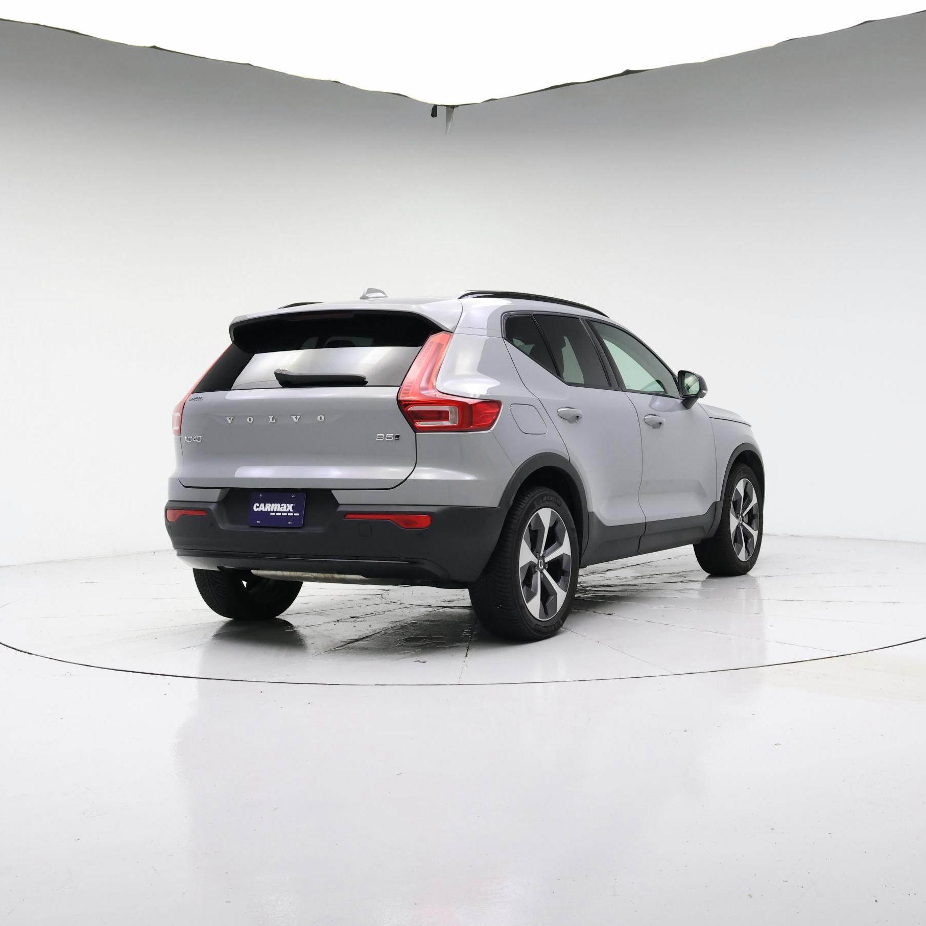Thumbnail: 2025 Volvo XC40 - 8
